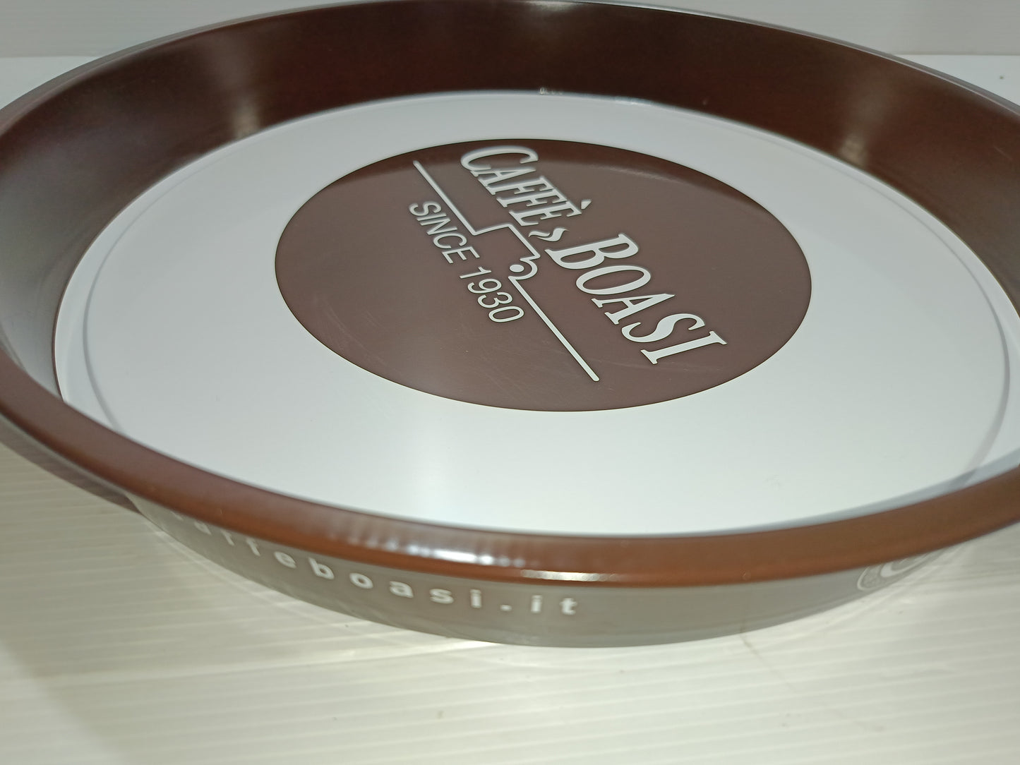 Vassoio Caffè Boasi In Latta
Diametro 35,5 cm circa