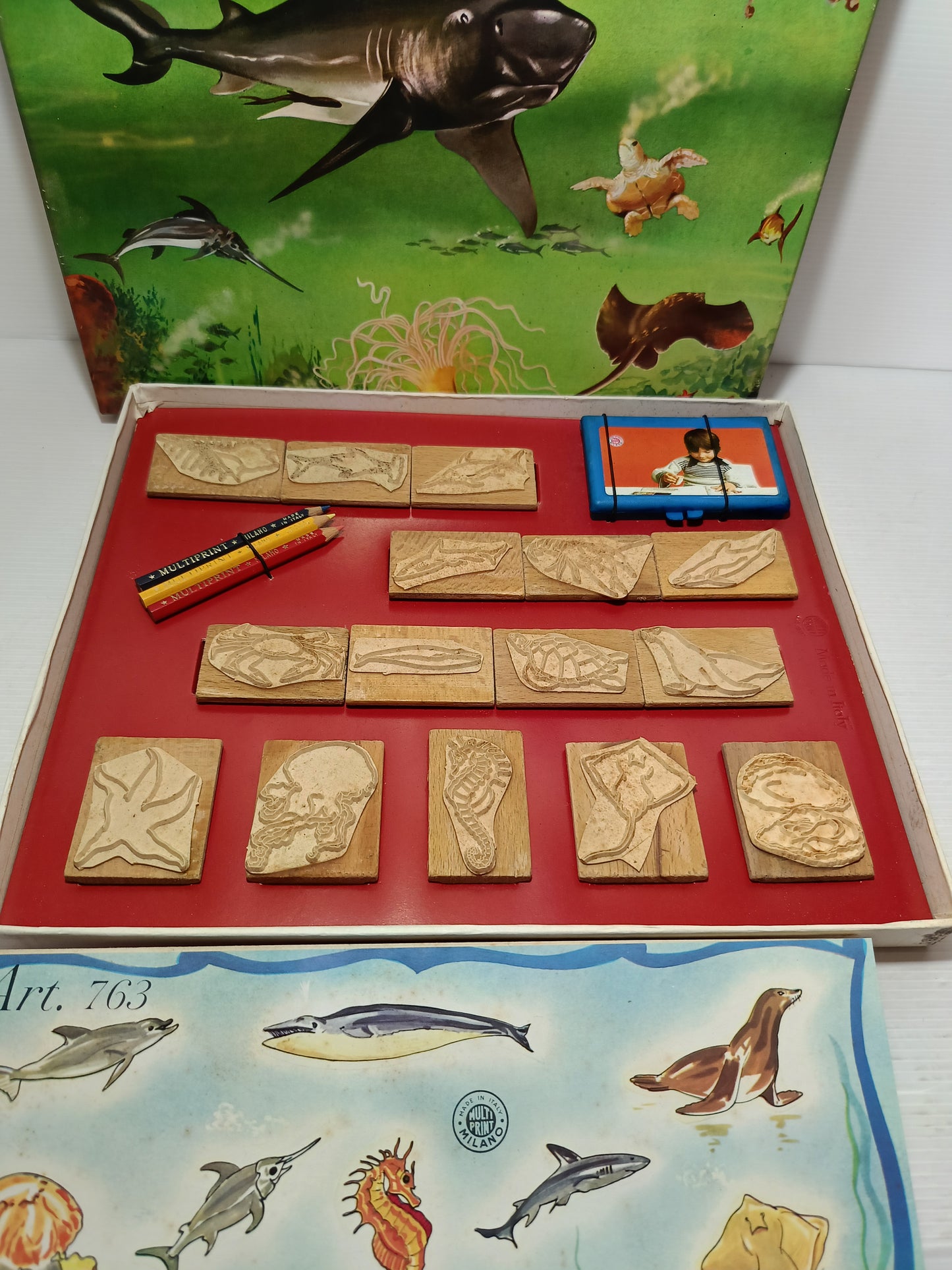 Abitatori Del Mare Art.763 Multi Print

Milano
Made in Italy 
 Anni 60