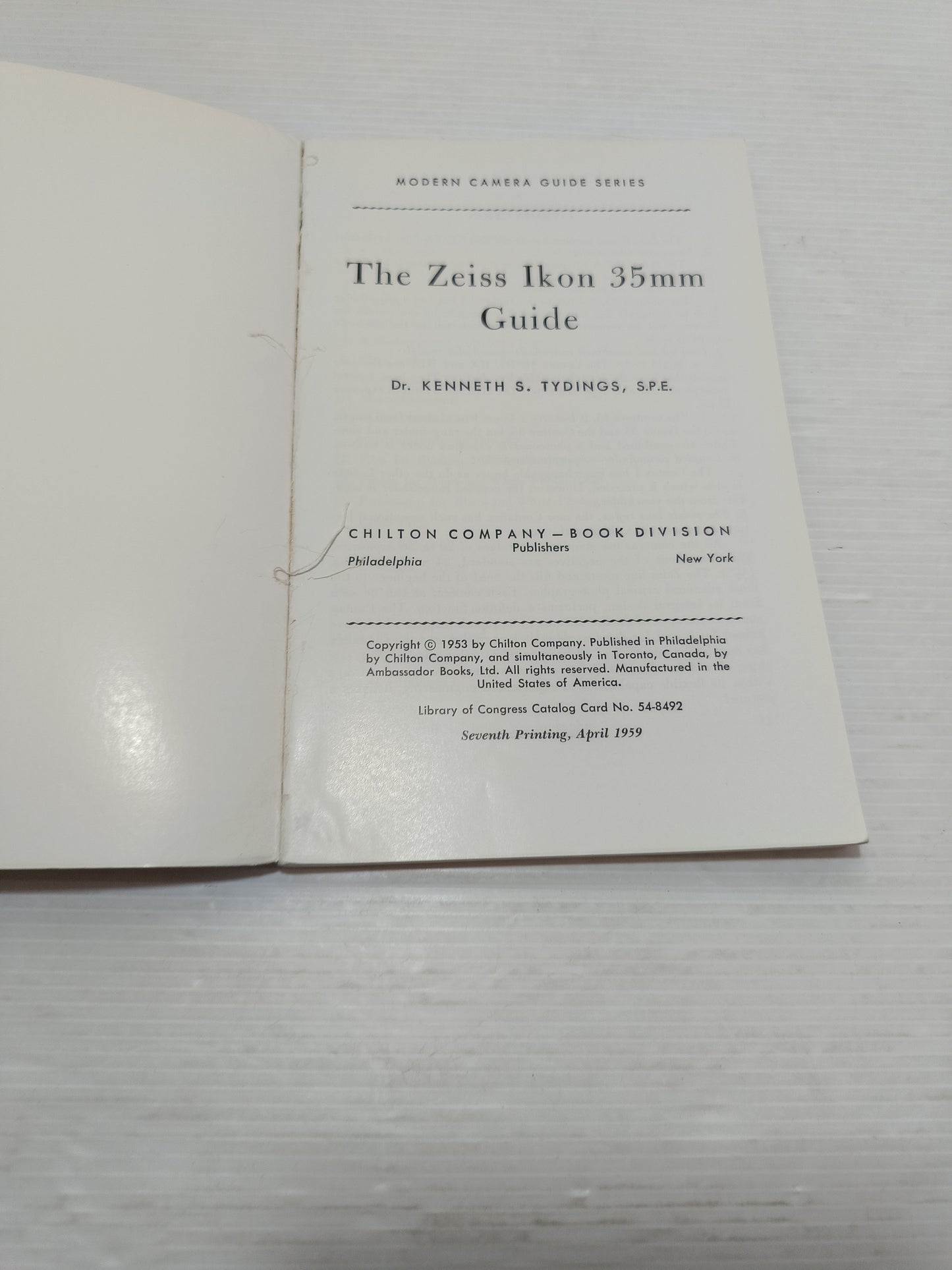 Zeiss Ikon 35mm Guide Dr.Kenneth S.Tydings

Settima Edizione 1959