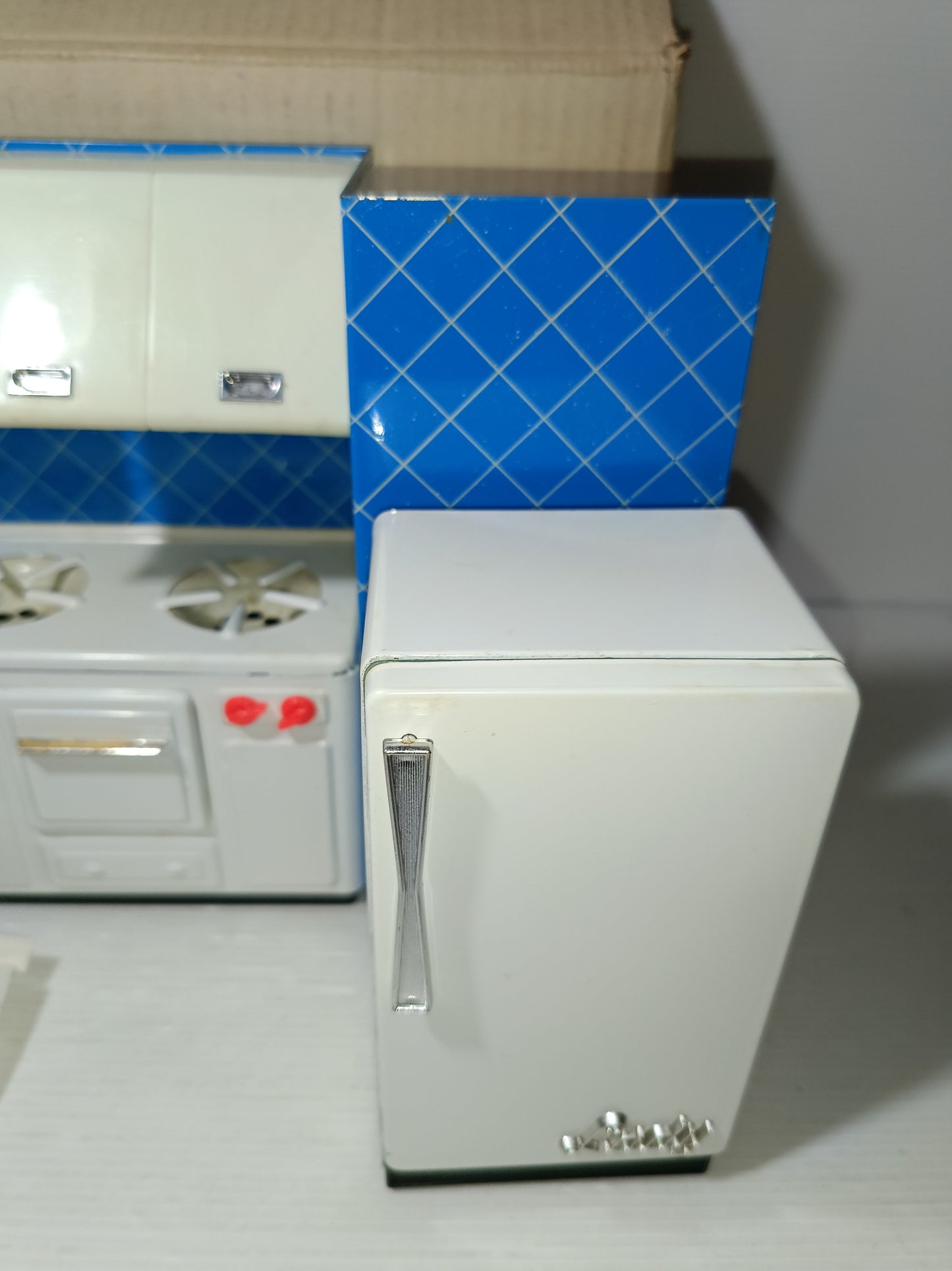 Parete Cucina Marchesini Art.572 In Latta E Plastica Anni 60
Made in Italy