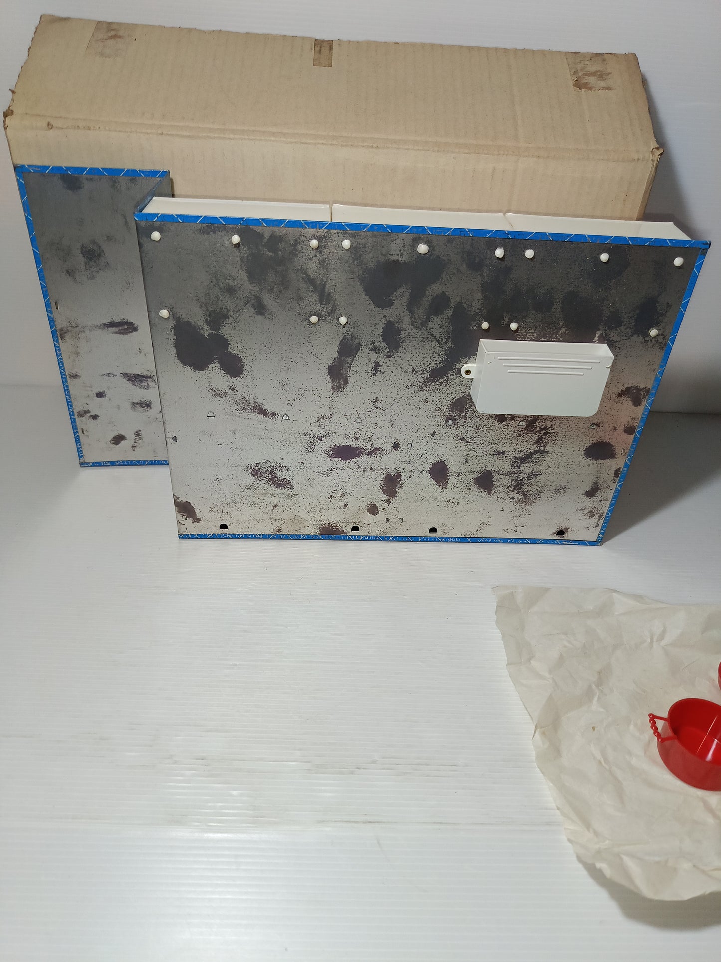 Parete Cucina Marchesini Art.572 In Latta E Plastica Anni 60
Made in Italy