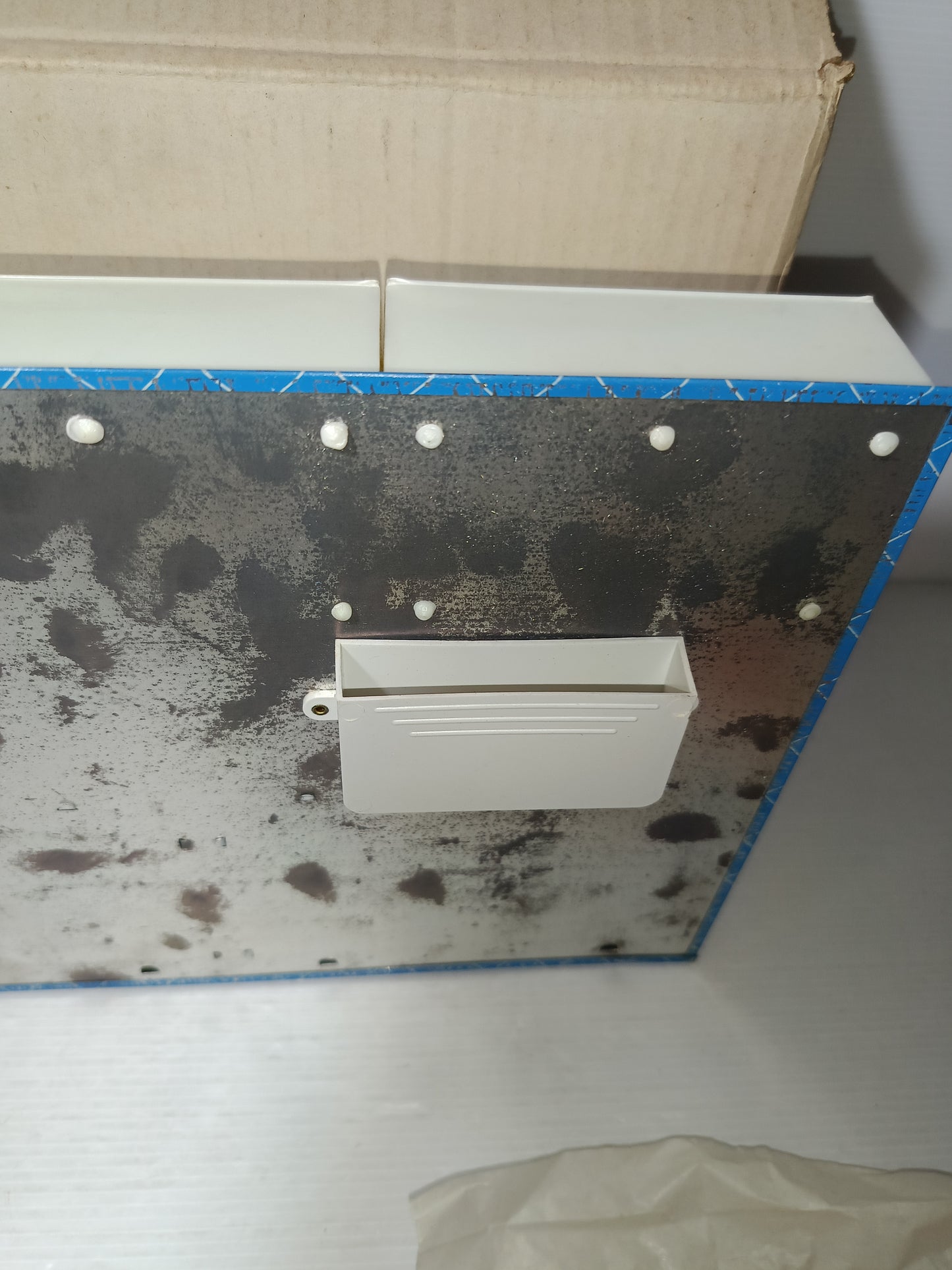 Parete Cucina Marchesini Art.572 In Latta E Plastica Anni 60
Made in Italy