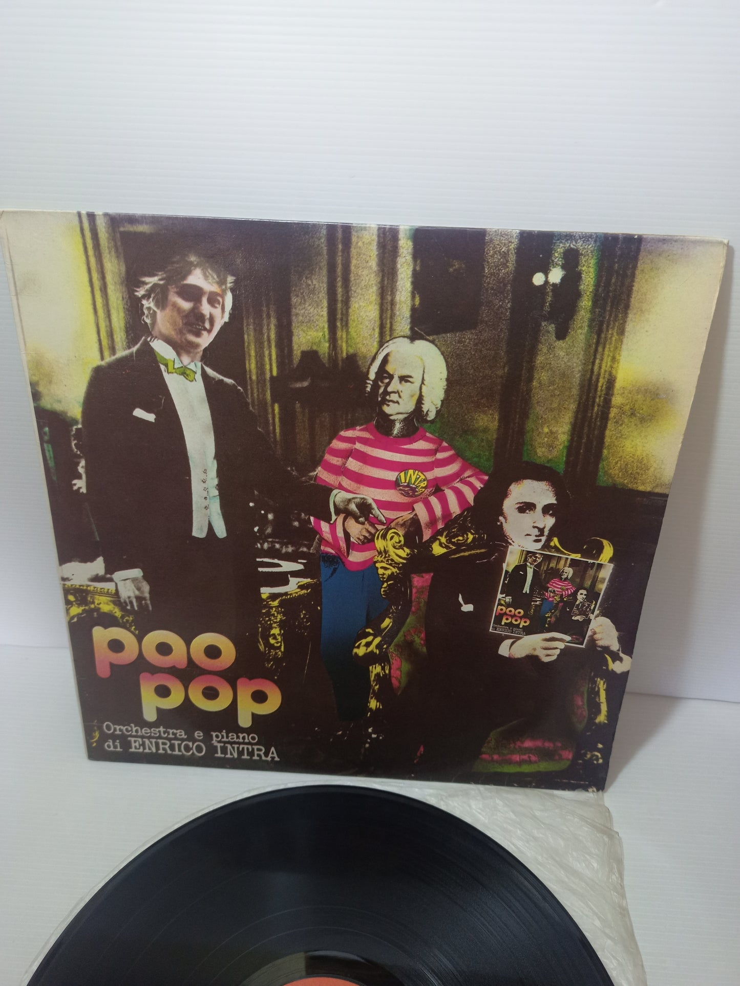 Paopop Enrico Intra LP 33 Giri
Edito nel 1975 da RiFi Cod.RDZ-ST 14259
Genere: electronic,jazz,Pop