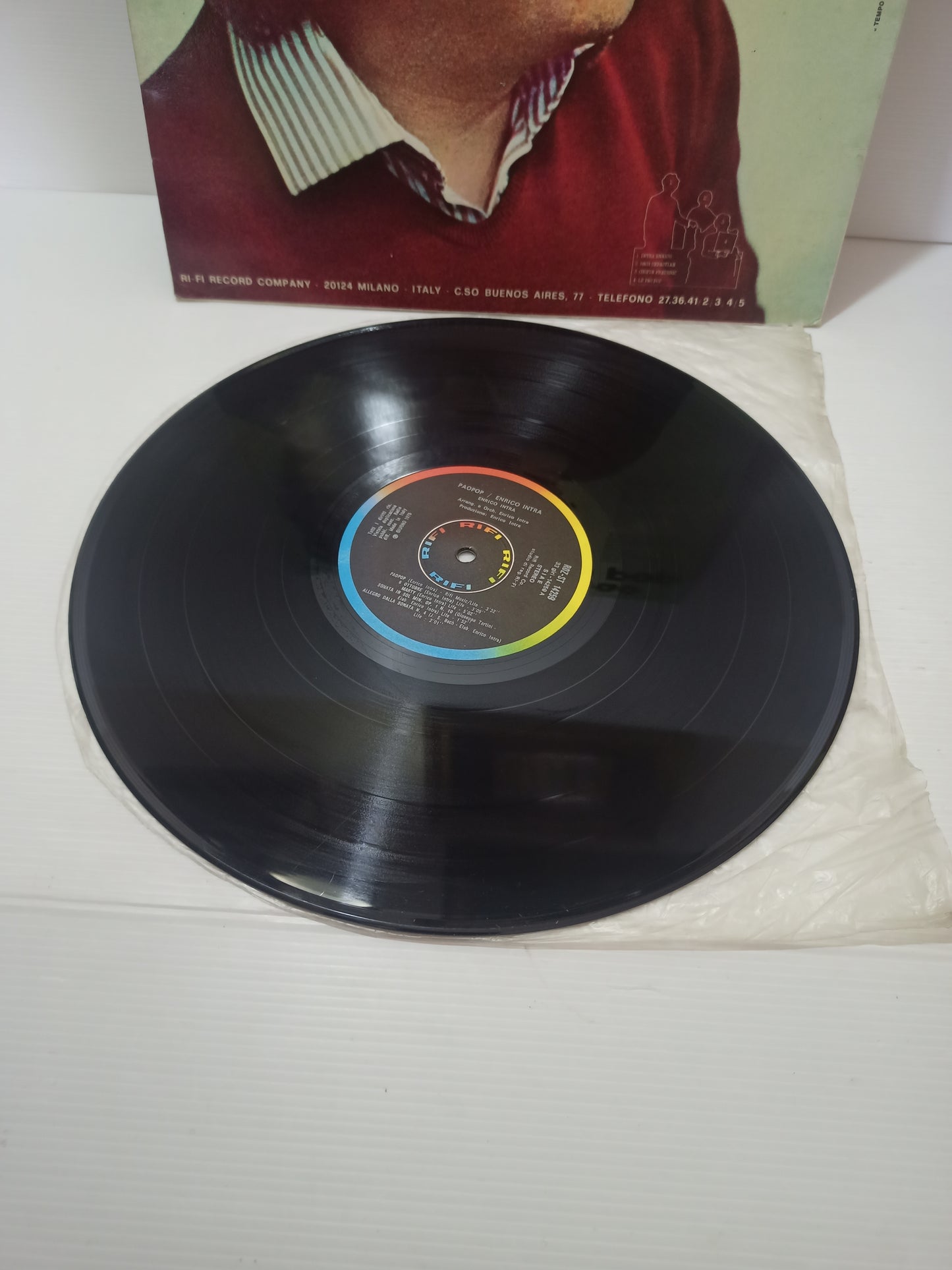 Paopop Enrico Intra LP 33 Giri
Edito nel 1975 da RiFi Cod.RDZ-ST 14259
Genere: electronic,jazz,Pop