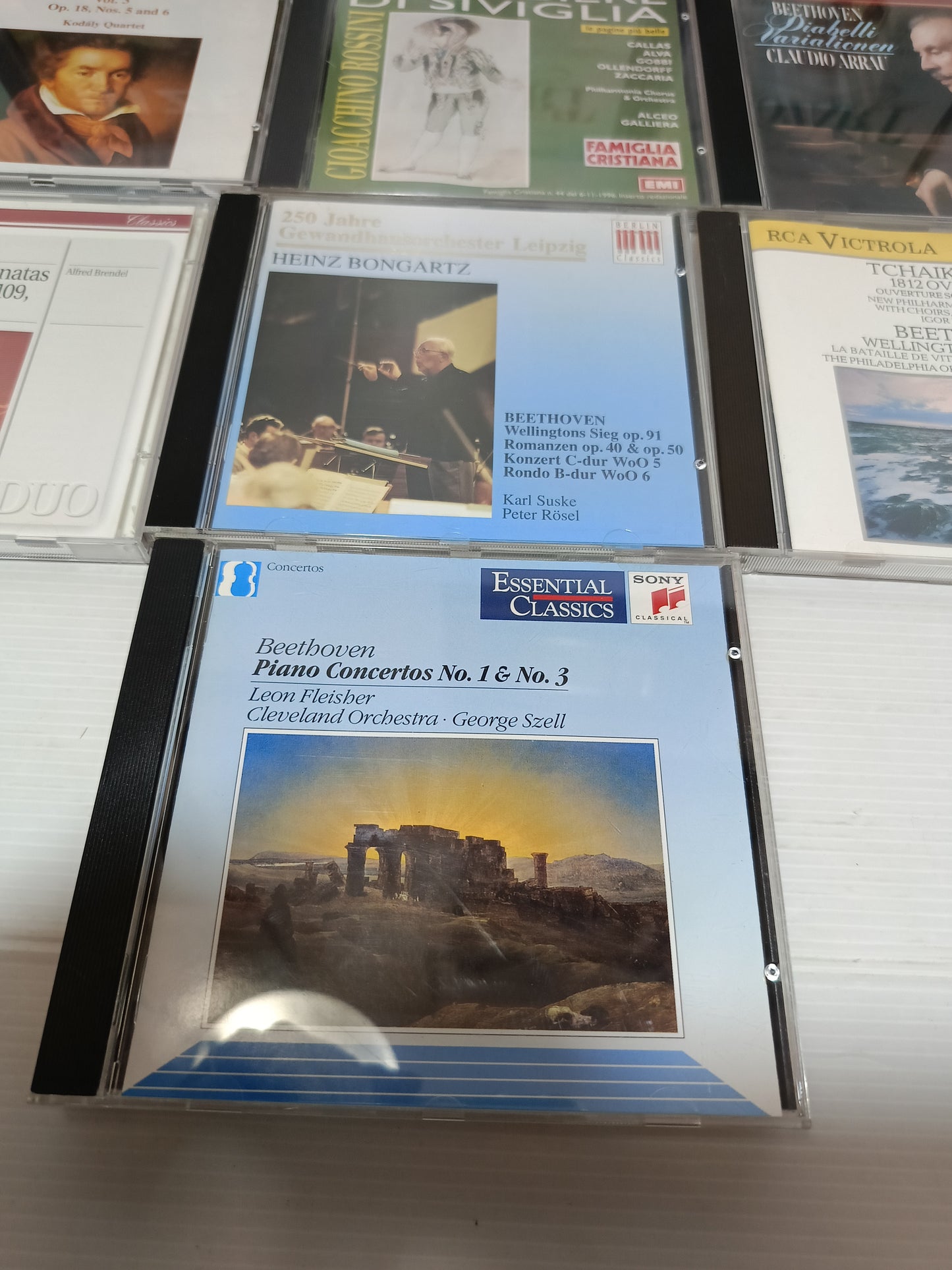Lotto Musica Classica CD
10 cofanetti di cui uno con doppio CD