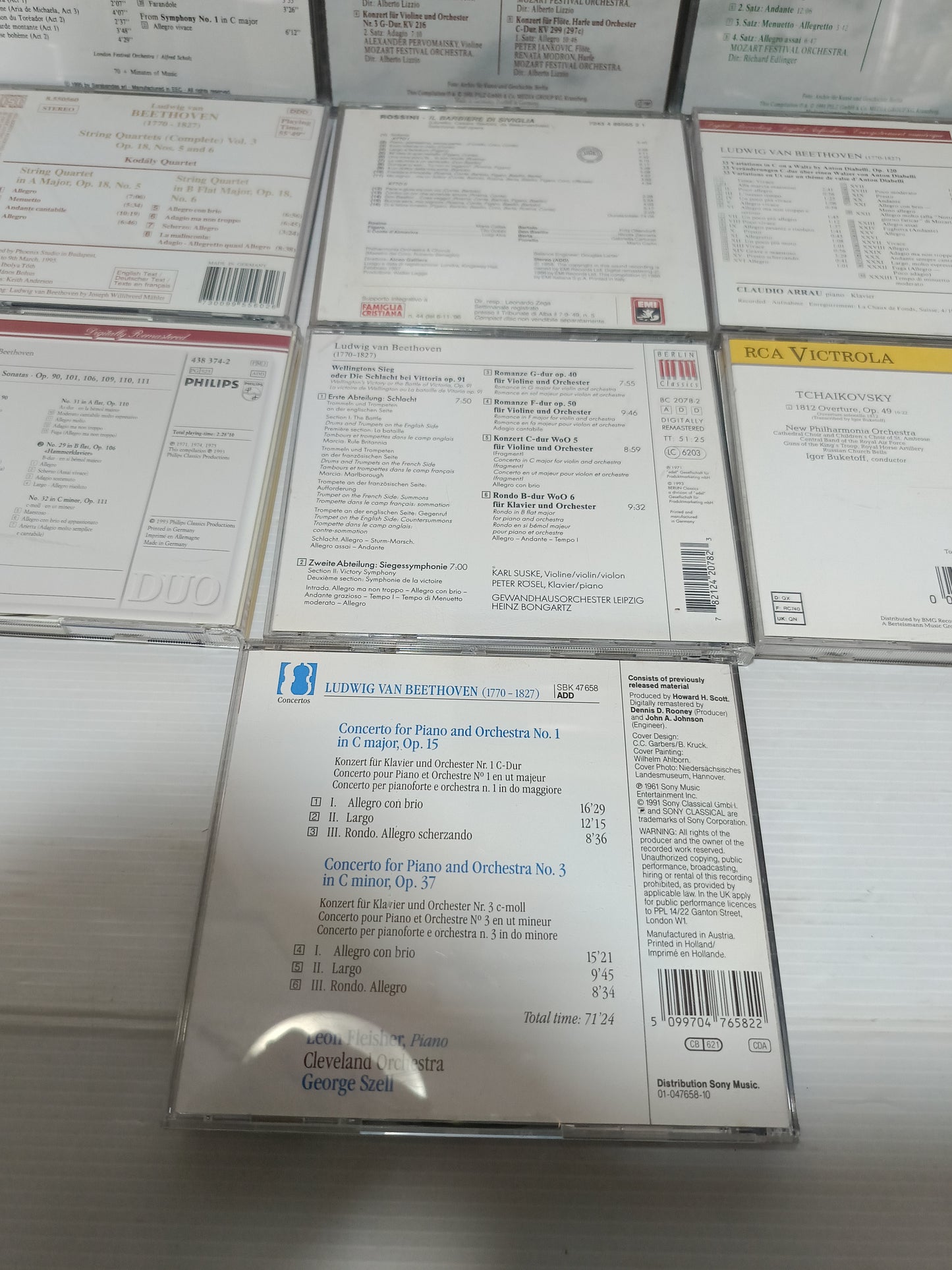 Lotto Musica Classica CD
10 cofanetti di cui uno con doppio CD