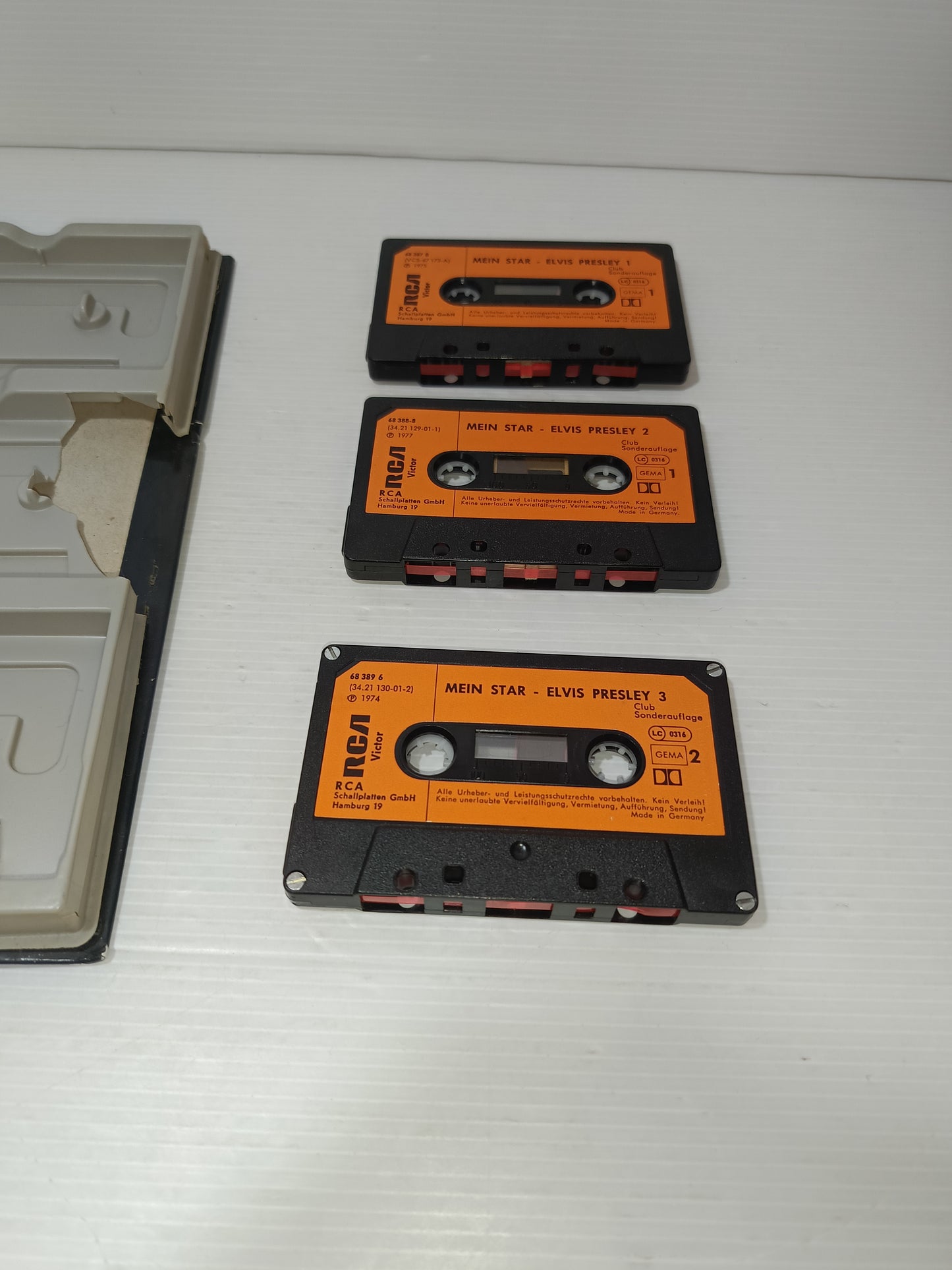 Cofanetto Elvis Presley
3 musicassette