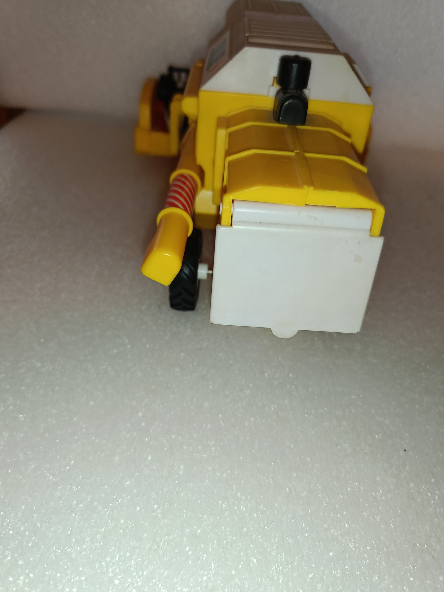 Mietitrebbia Farm Life NR-321
Prodotta da New Ray Toys