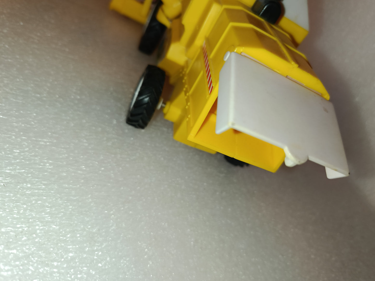 Mietitrebbia Farm Life NR-321
Prodotta da New Ray Toys