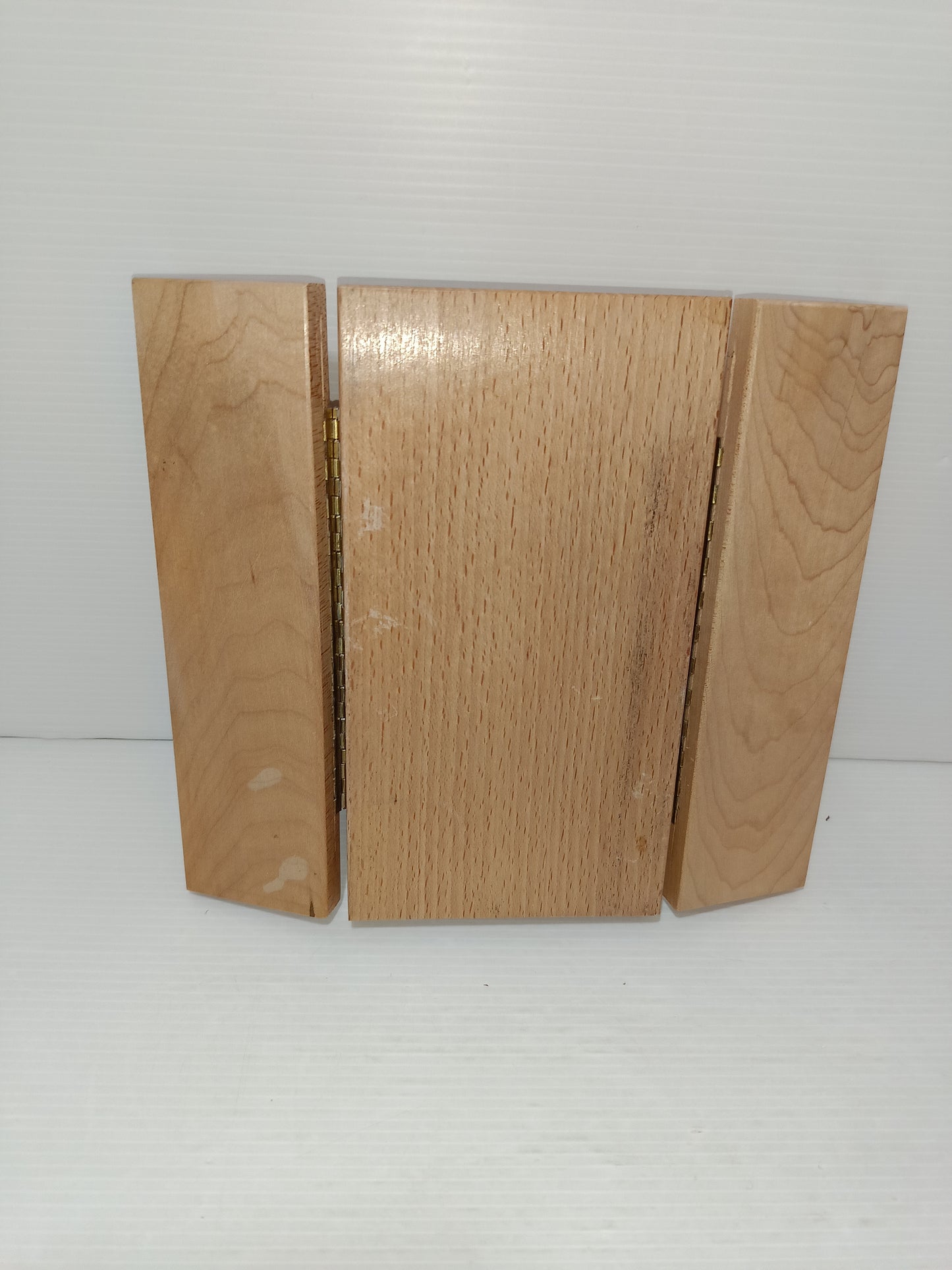 Trittico Via Crucis In Metallo Dorato E Legno