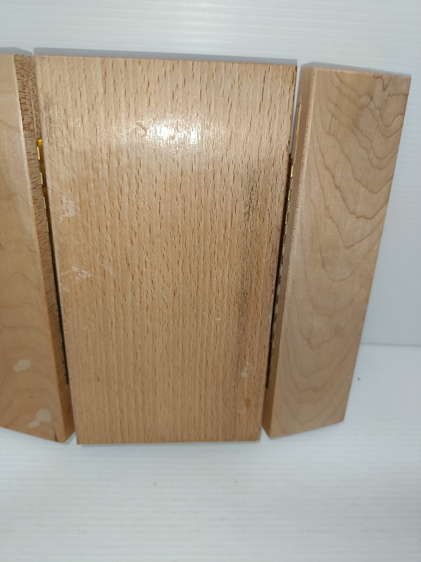 Trittico Via Crucis In Metallo Dorato E Legno