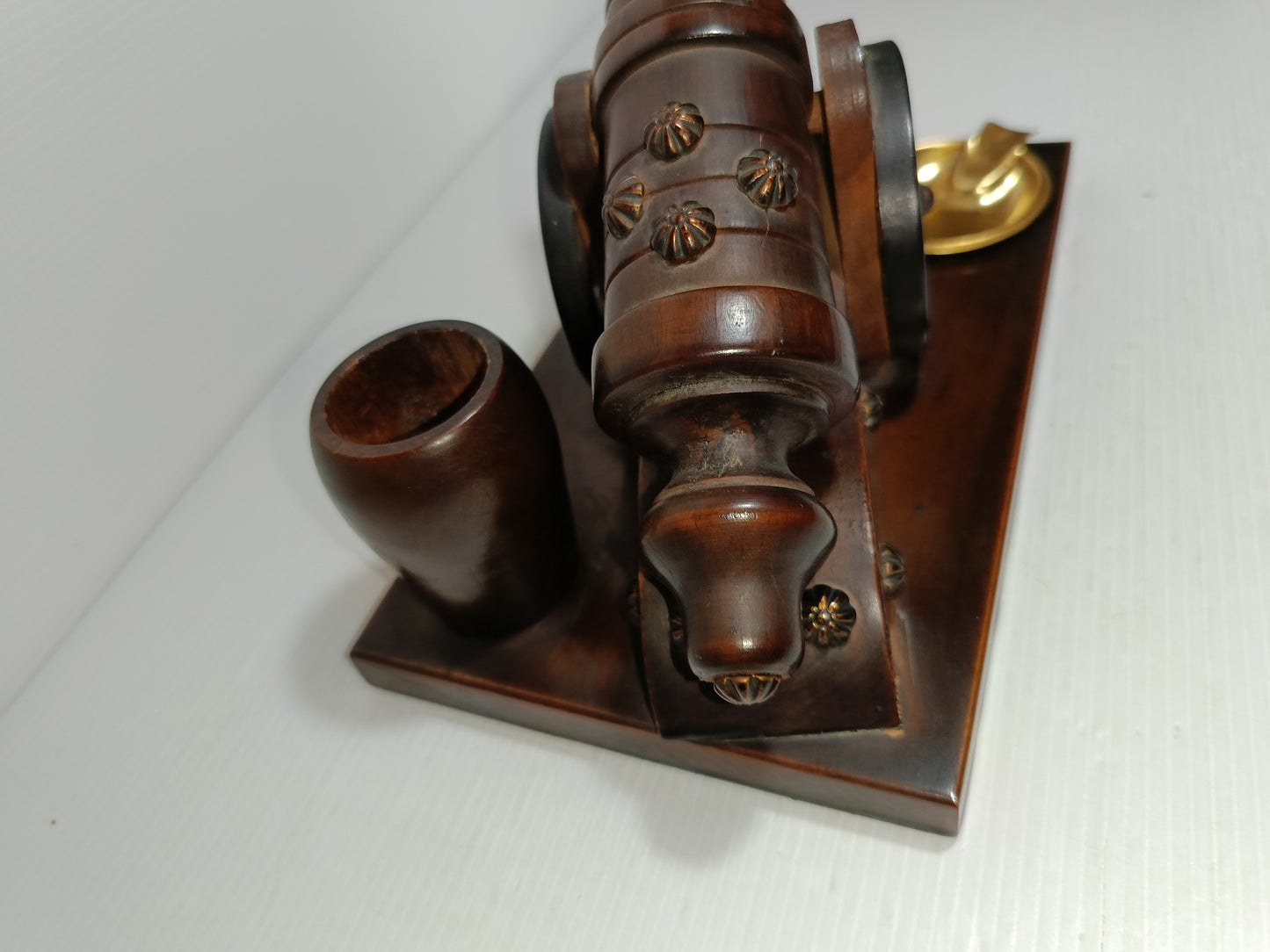 Cannone Posacenere In Legno Vintage