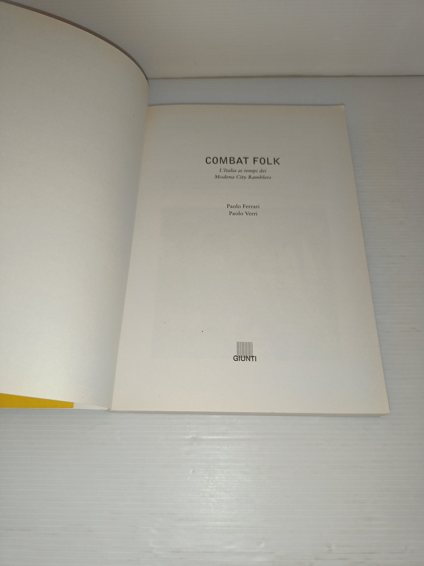 Combat Folk Modena City Ramblers Libro + CD Paolo Ferrari/Paolo Verri
Edito nel 1999