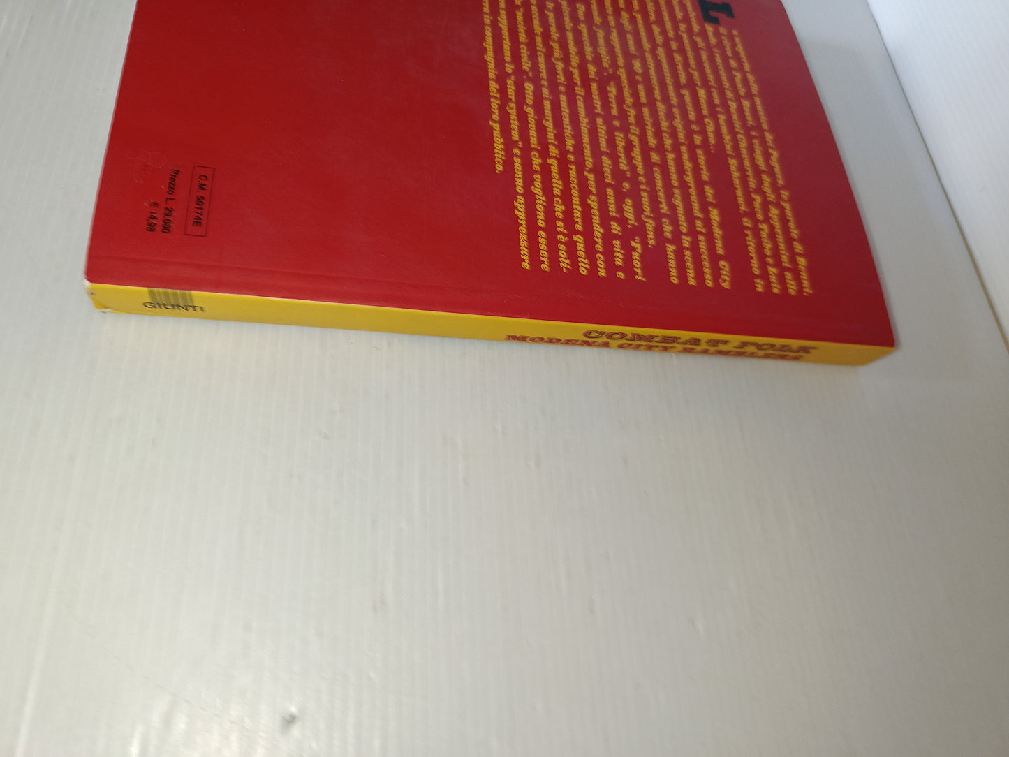 Combat Folk Modena City Ramblers Libro + CD Paolo Ferrari/Paolo Verri
Edito nel 1999