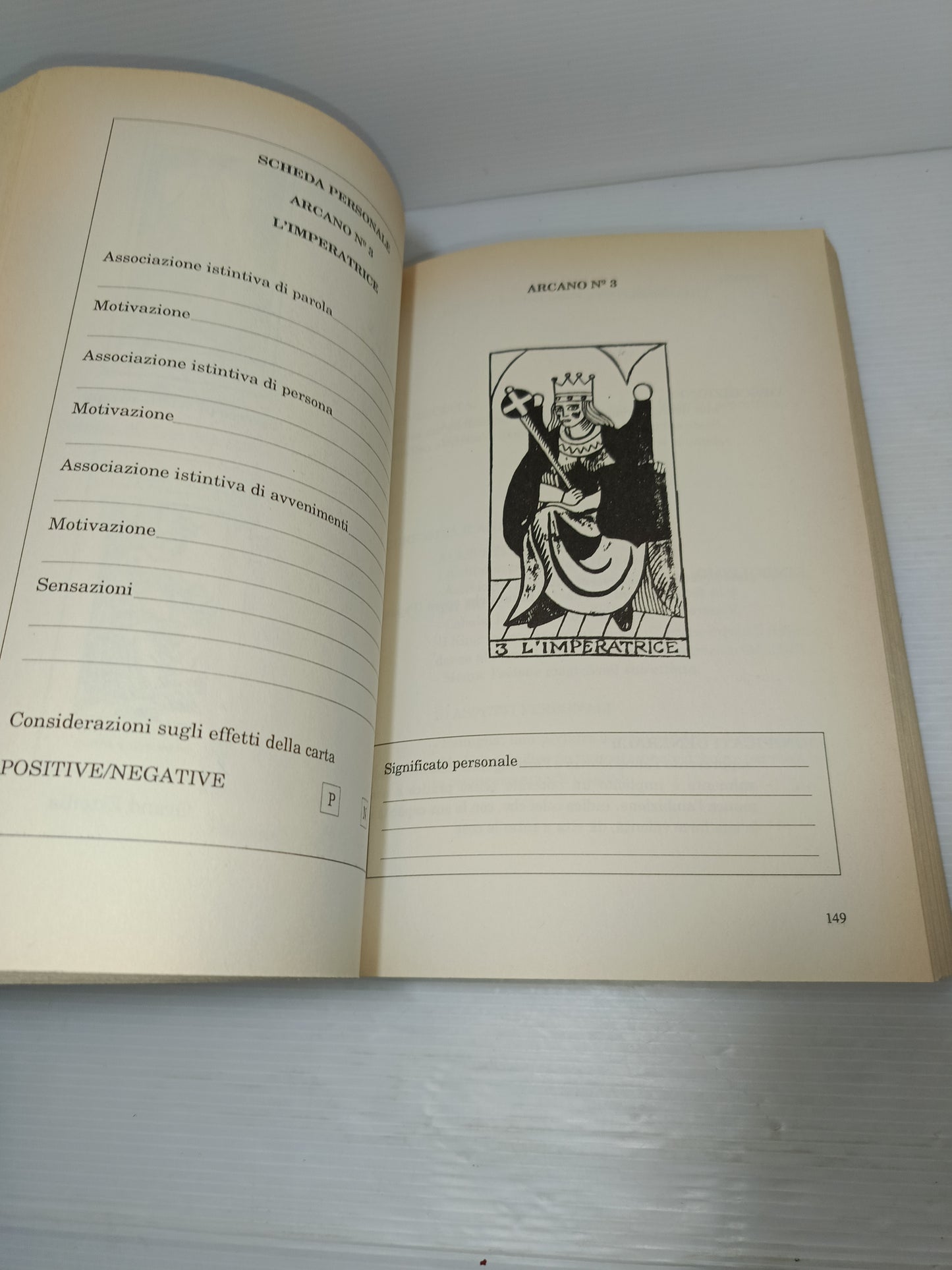 Il Libro Completo Dei Tarocchi Meldi/Carassiti
Edito nel 1989 da Fratelli Melita Editori