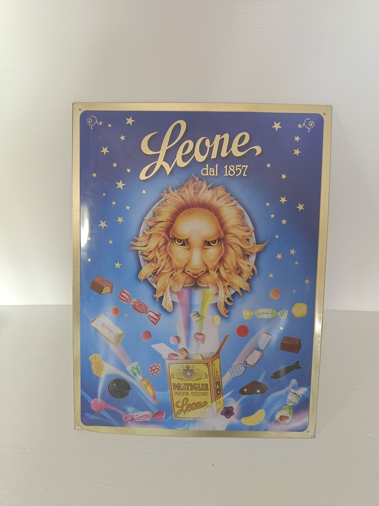 Targa Pastiglie Leone In Metallo
Misure 40 X 30 cm