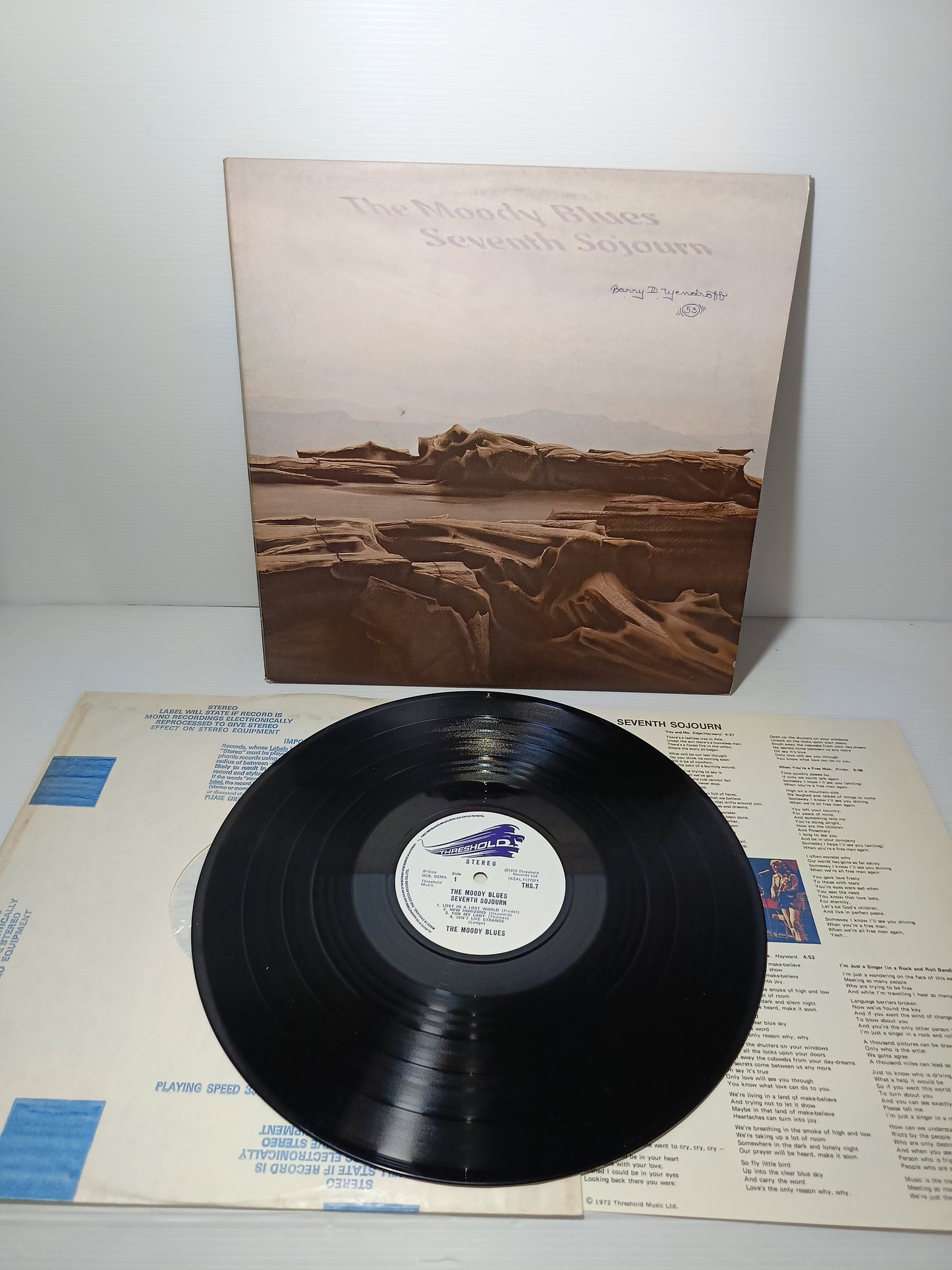 Seventh Sojourn The Moody Blues  LP 33 giri
Edito nel 1972 da Threshold Cod.THS 7