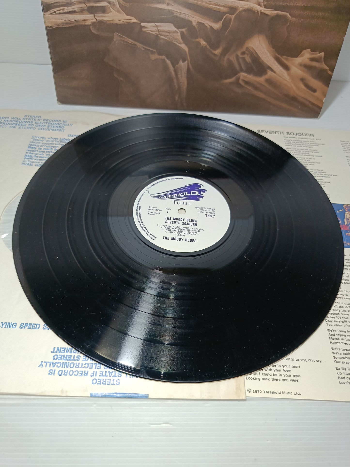 Seventh Sojourn The Moody Blues  LP 33 giri
Edito nel 1972 da Threshold Cod.THS 7