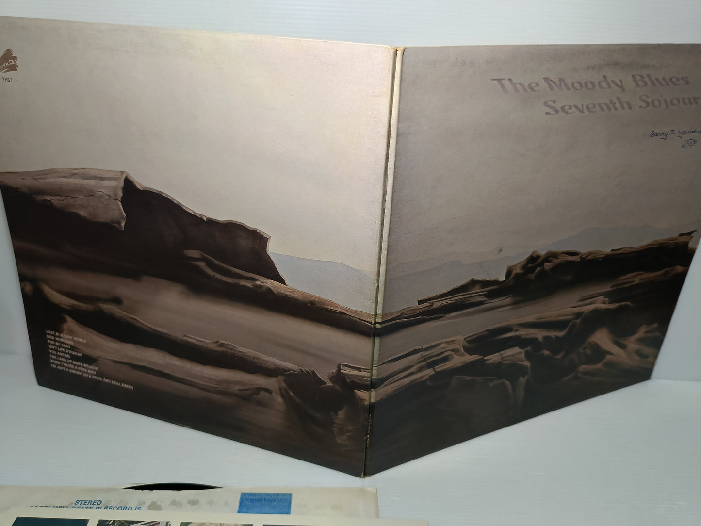 Seventh Sojourn The Moody Blues  LP 33 giri
Edito nel 1972 da Threshold Cod.THS 7