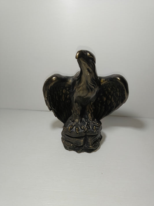 Aquila In Gesso Effetto Bronzo
Prodotta da Mundo Exotico Salou
Altezza cm.28 circa