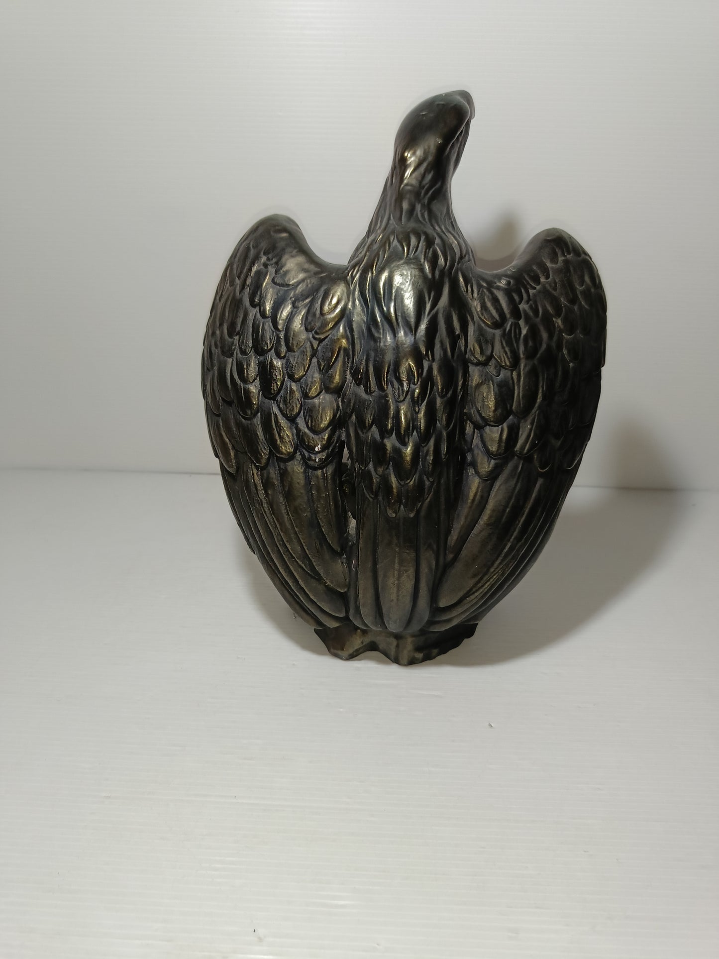 Aquila In Gesso Effetto Bronzo
Prodotta da Mundo Exotico Salou
Altezza cm.28 circa