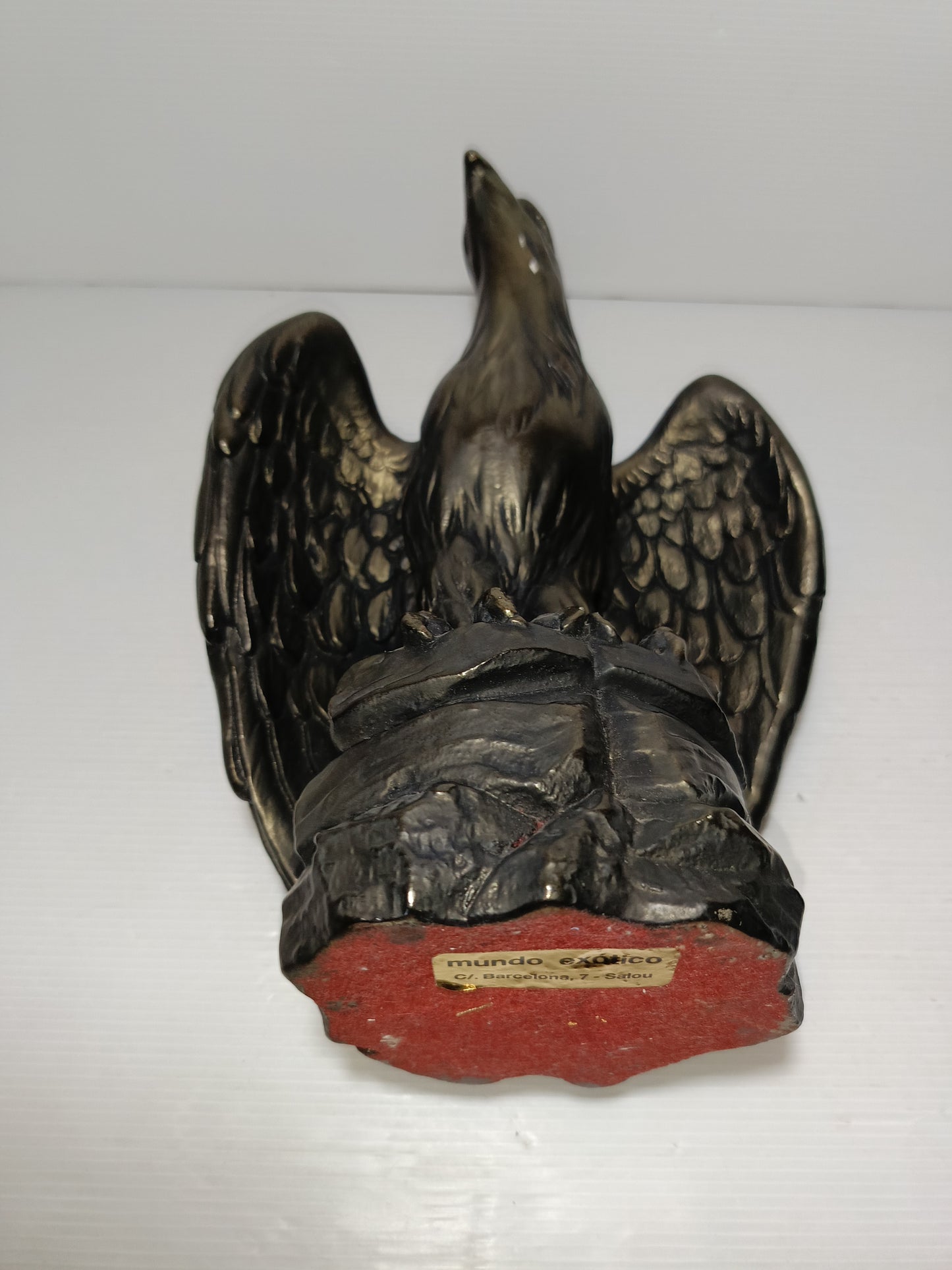 Aquila In Gesso Effetto Bronzo
Prodotta da Mundo Exotico Salou
Altezza cm.28 circa