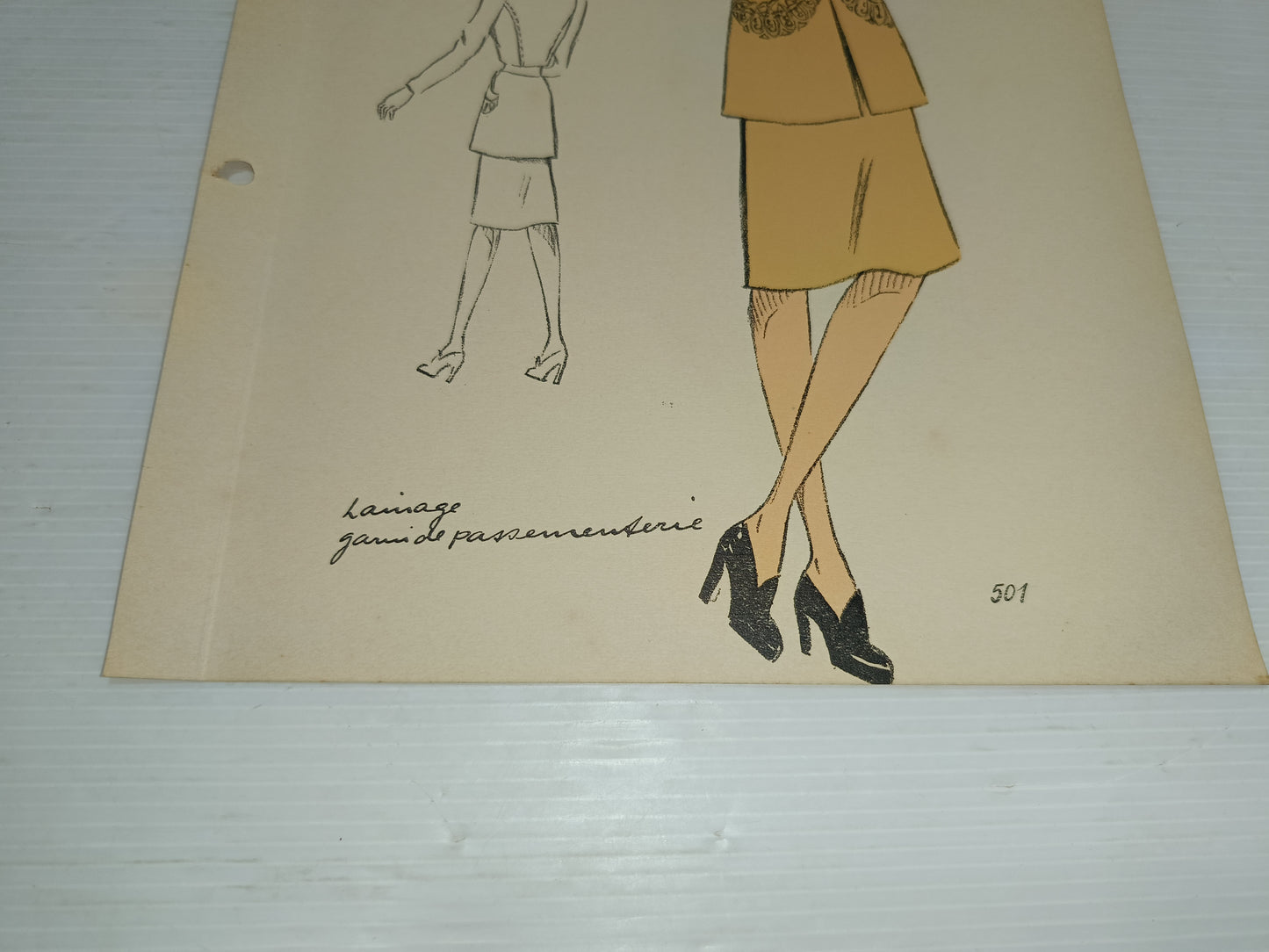 Abito Moda Femminile
Tout pour Vous Edition Claspy
Stampa D'epoca Originale
Anni 40