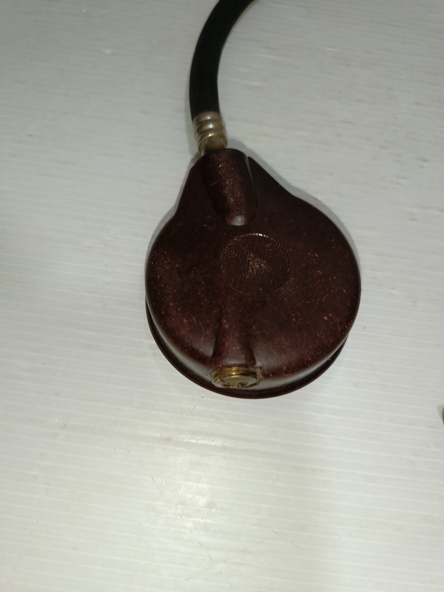 Manometro Universal Allemano Vintage
In bachelite
Non testato