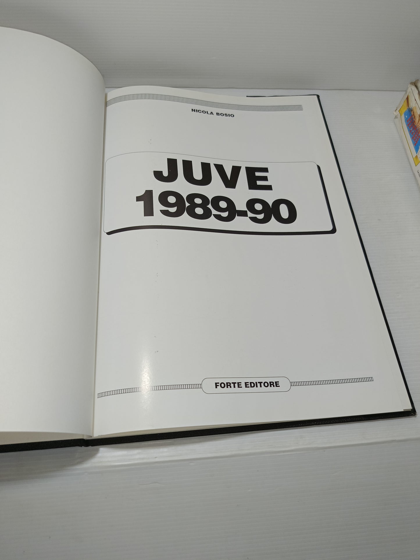 Juventus 89-90
Edito nel 1989 da Forte Editore
