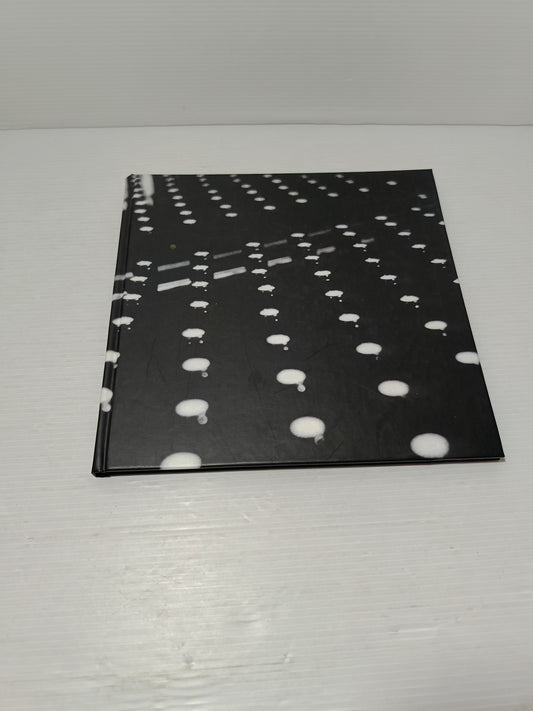 Gattinara Libro Fotografico Jill Mathis
Edito nel 2001 da Arte&Altro
Tiratura Limitata