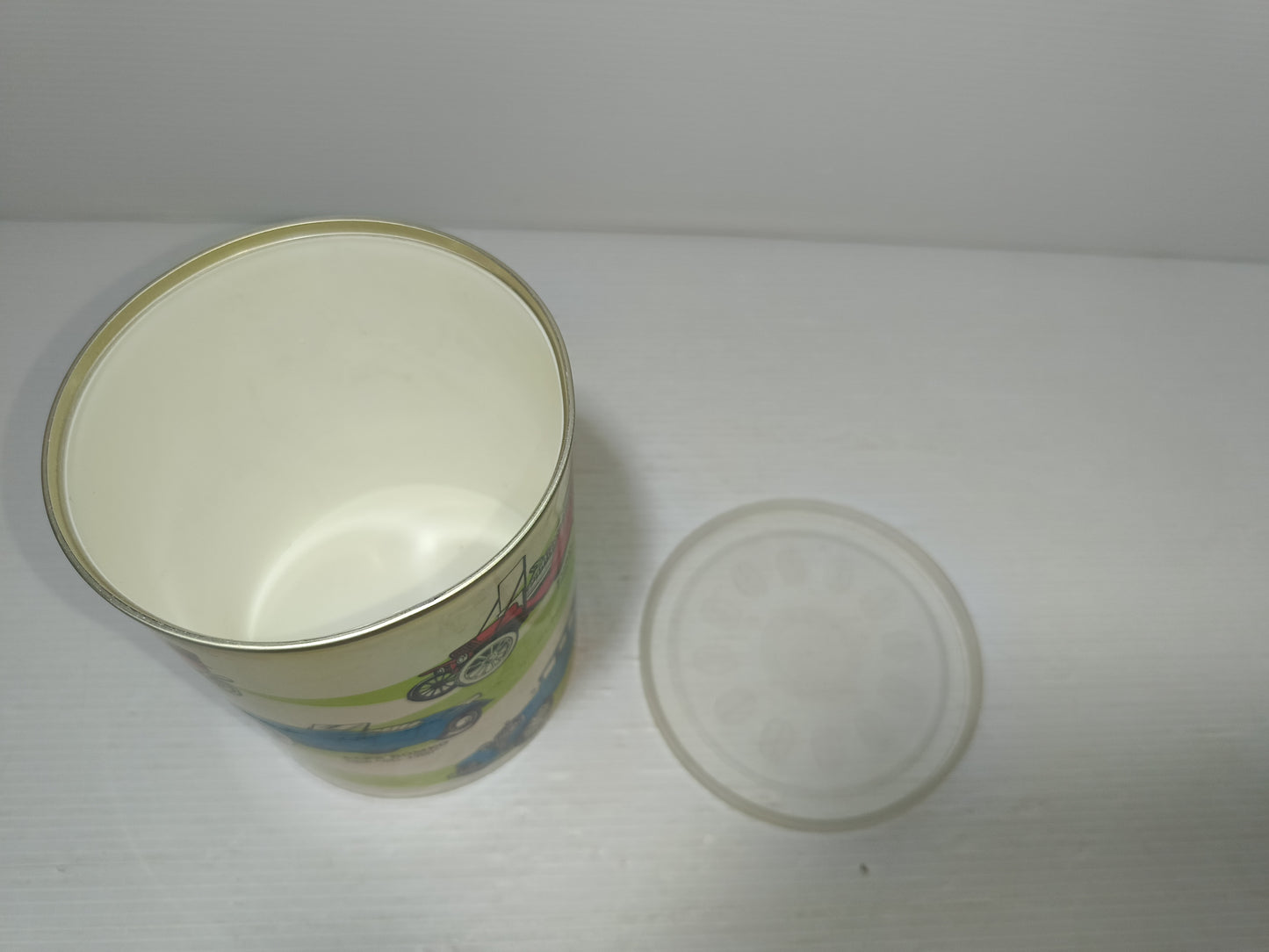 Barattolo Caffè Suerte Auto D'epoca In Plastica Anni 70
Vuoto