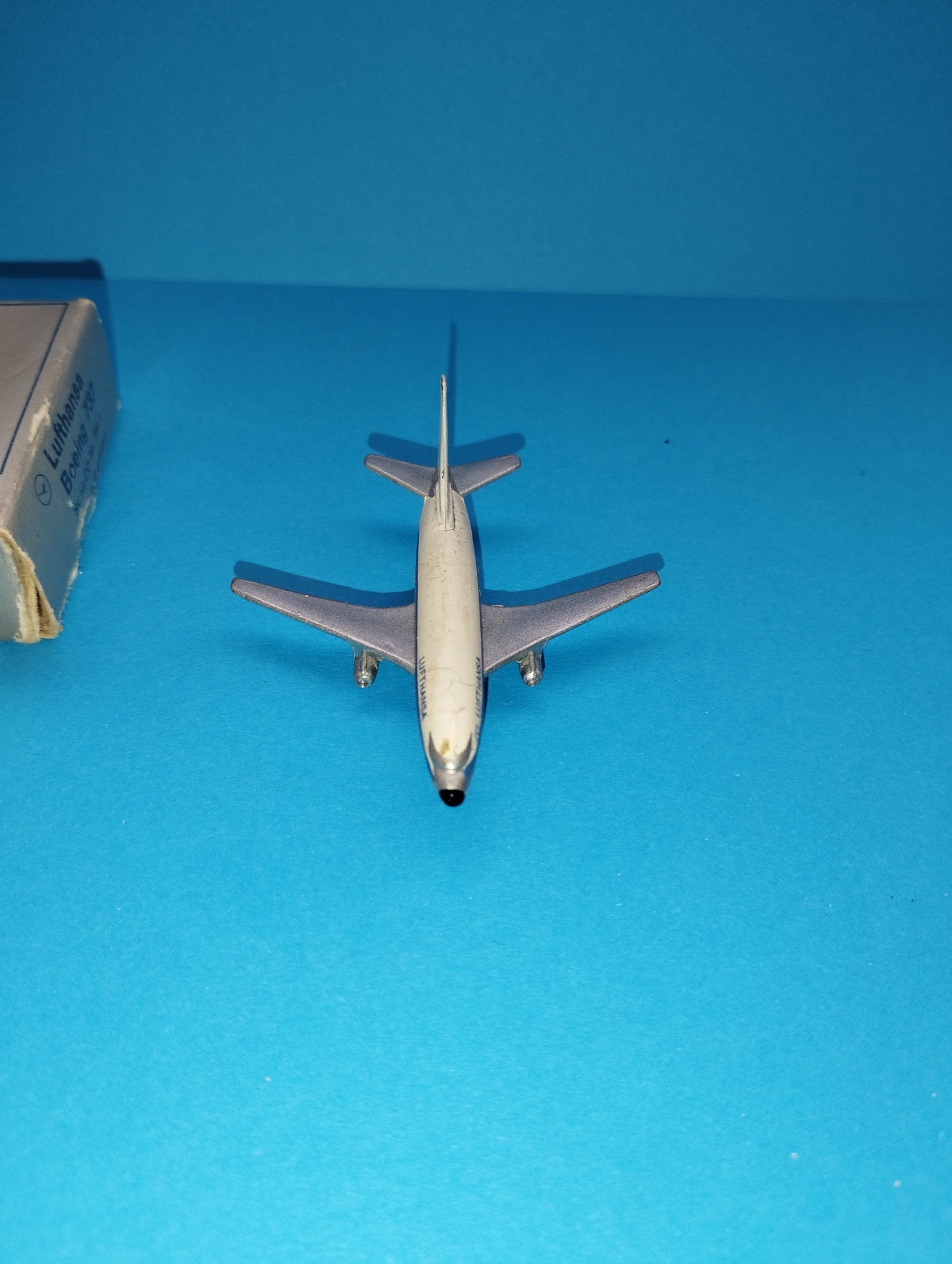 Boeing 737 Lufthansa model

 Produced by Schuco n.784/1

 Made in Western Germany