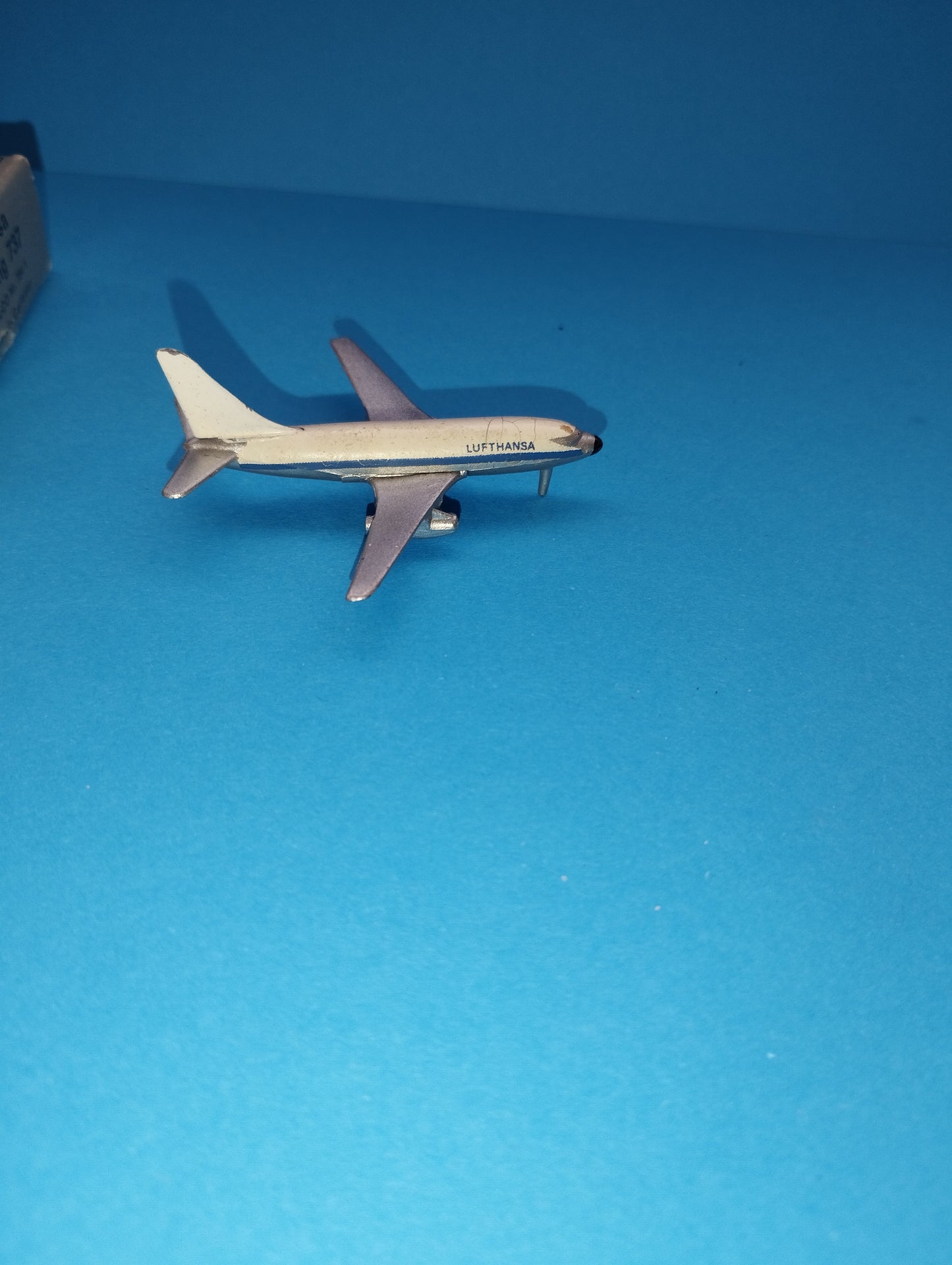 Boeing 737 Lufthansa model

 Produced by Schuco n.784/1

 Made in Western Germany