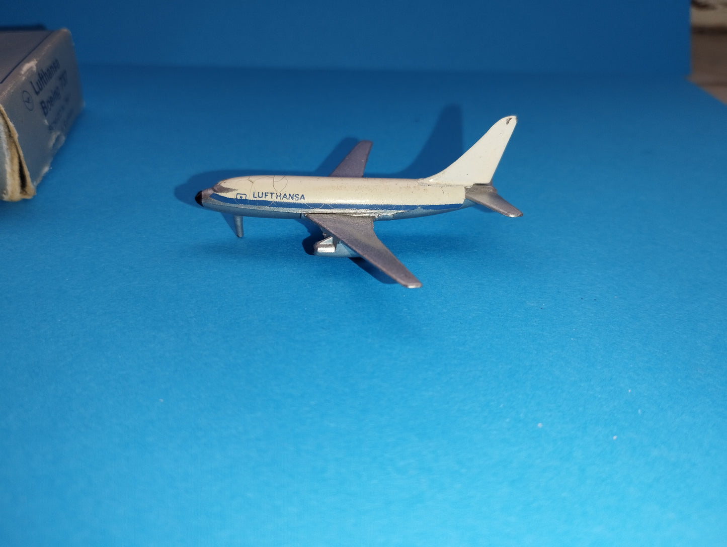 Boeing 737 Lufthansa model

 Produced by Schuco n.784/1

 Made in Western Germany