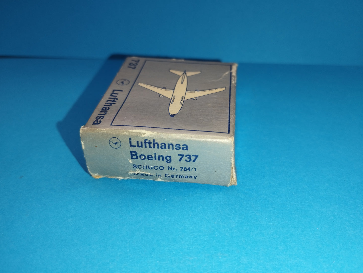 Boeing 737 Lufthansa model

 Produced by Schuco n.784/1

 Made in Western Germany