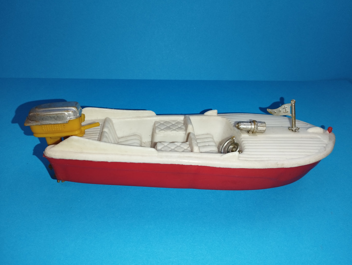 Plastic motorboat model from the 60s/70s

 Unbranded