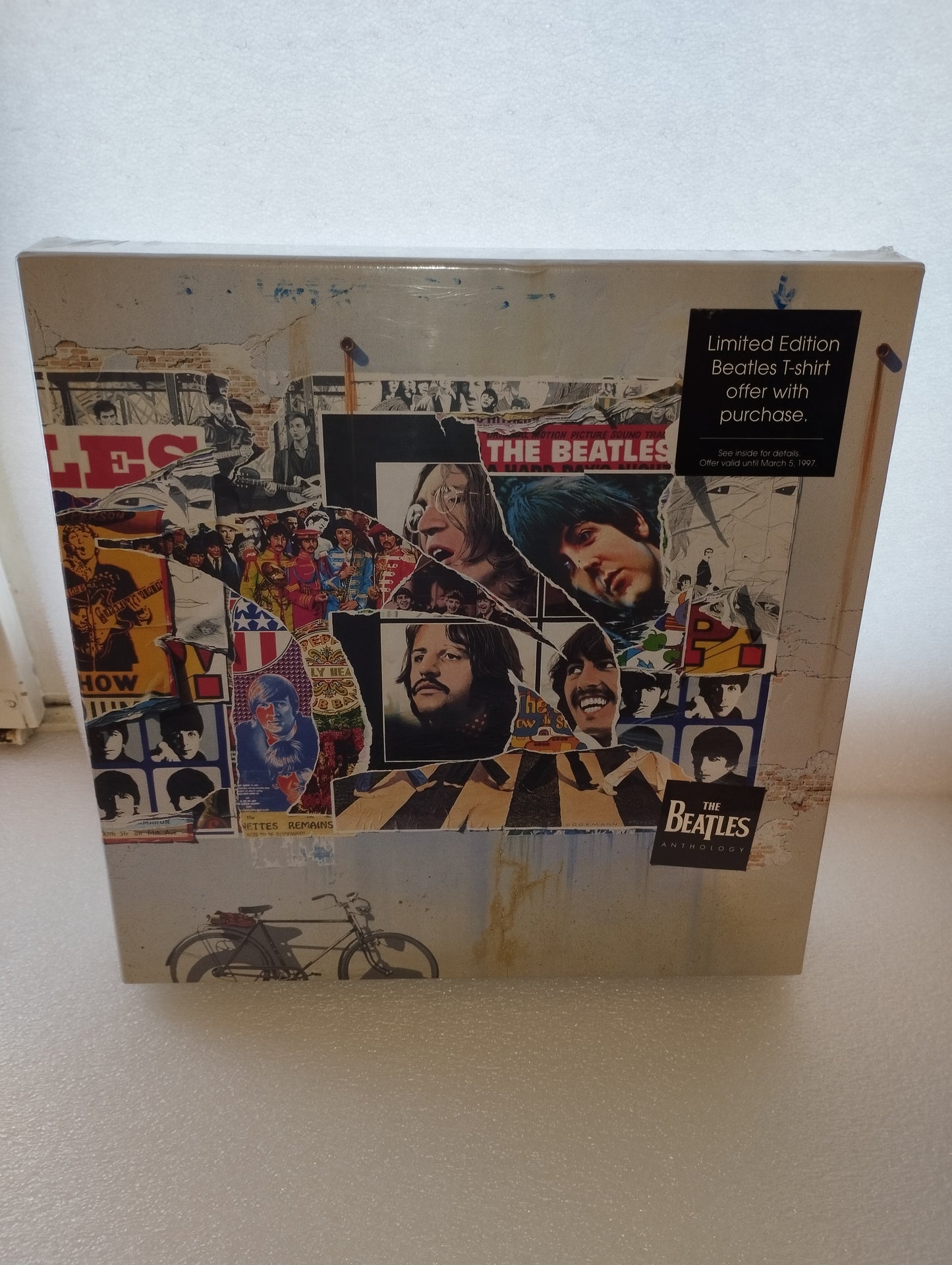 The Beatles Anthology Cofanetto

8 Laserdisc 12"