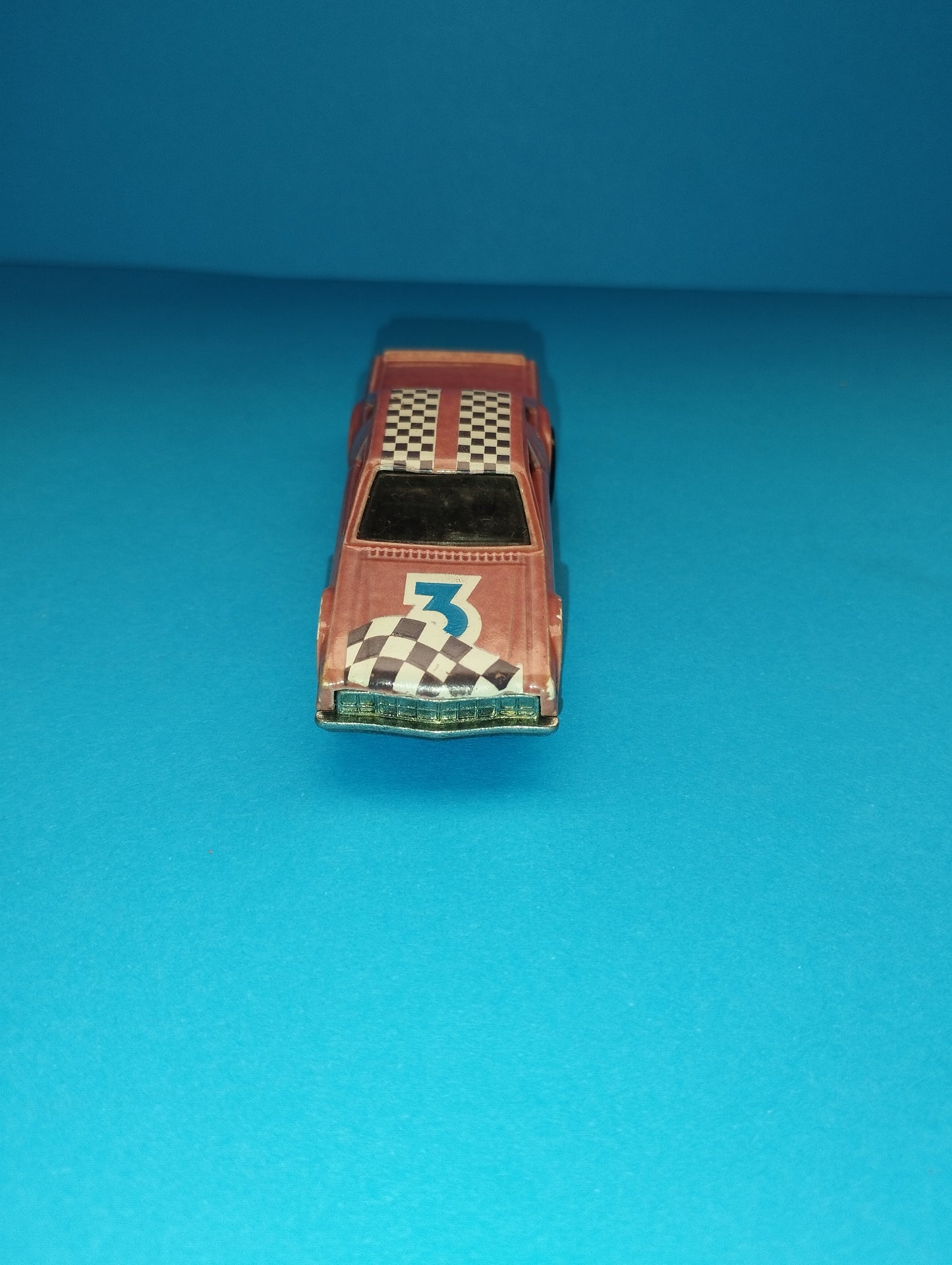 Modellino Ford Fairmont

Prodotto nel 1981 da Hot Wheels

Scala 1:64