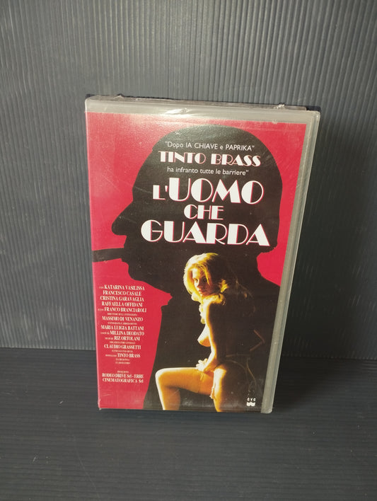 VHS " L'Uomo che guarda" Tinto Brass

Edita nel 1993 da CVC Sigillata