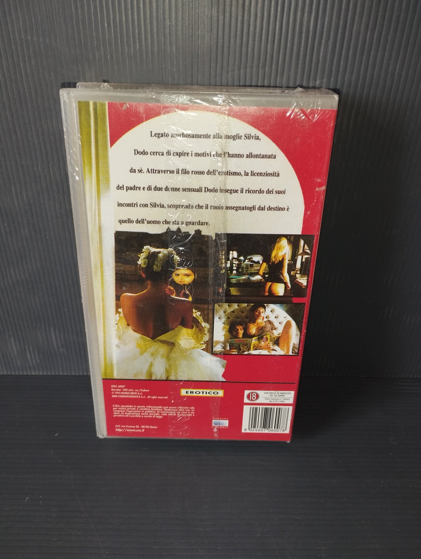 VHS " L'Uomo che guarda" Tinto Brass

Edita nel 1993 da CVC Sigillata