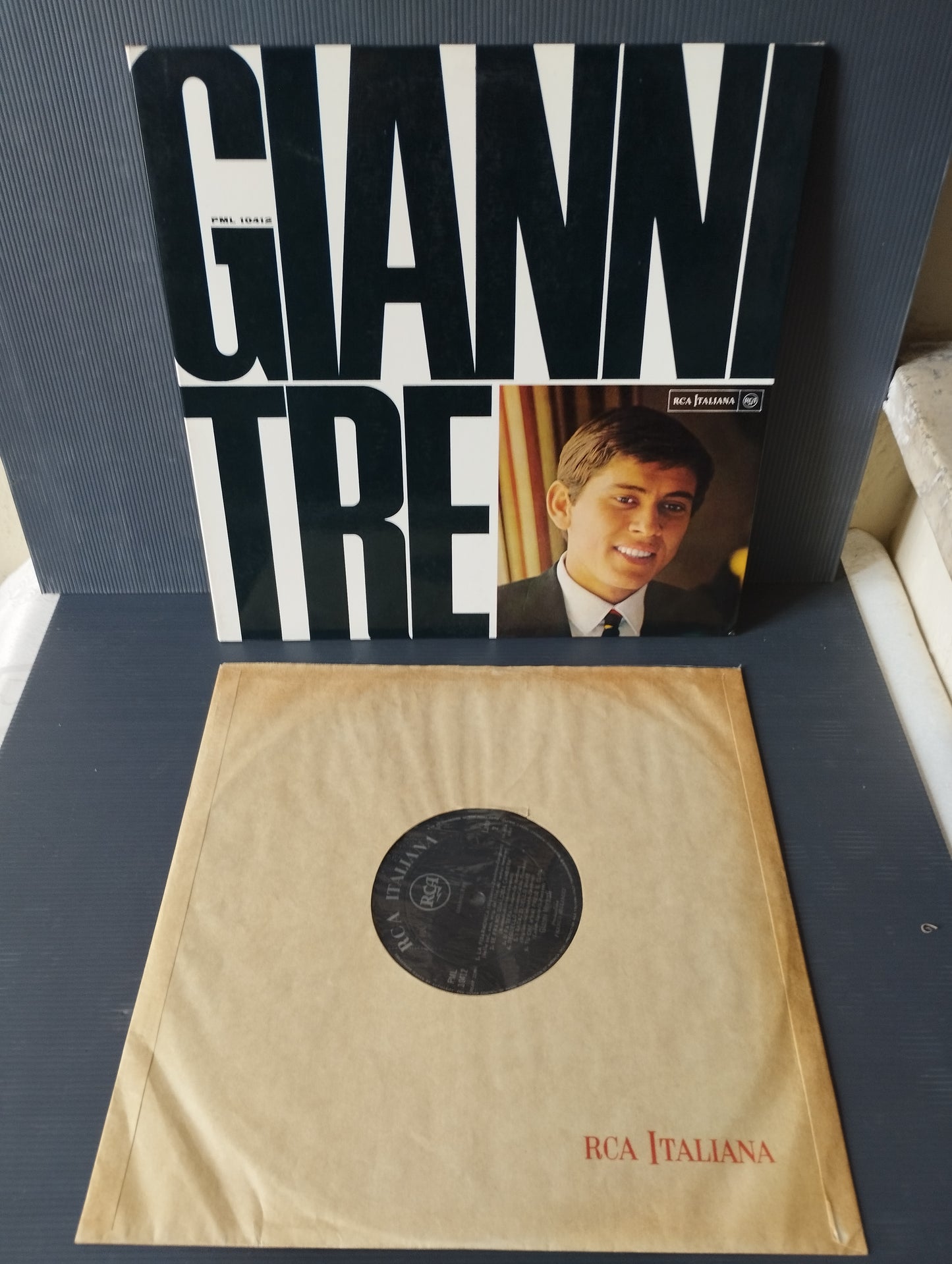 Gianni Tre" Gianni Morandi Lp 33 rpm Published in 1966 by RCA Cod.PML 10412