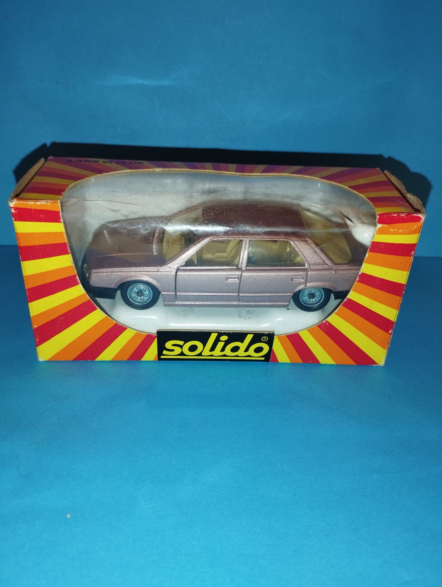 Modellino Renault 25 

Scala 1:43 Solido
Made in France