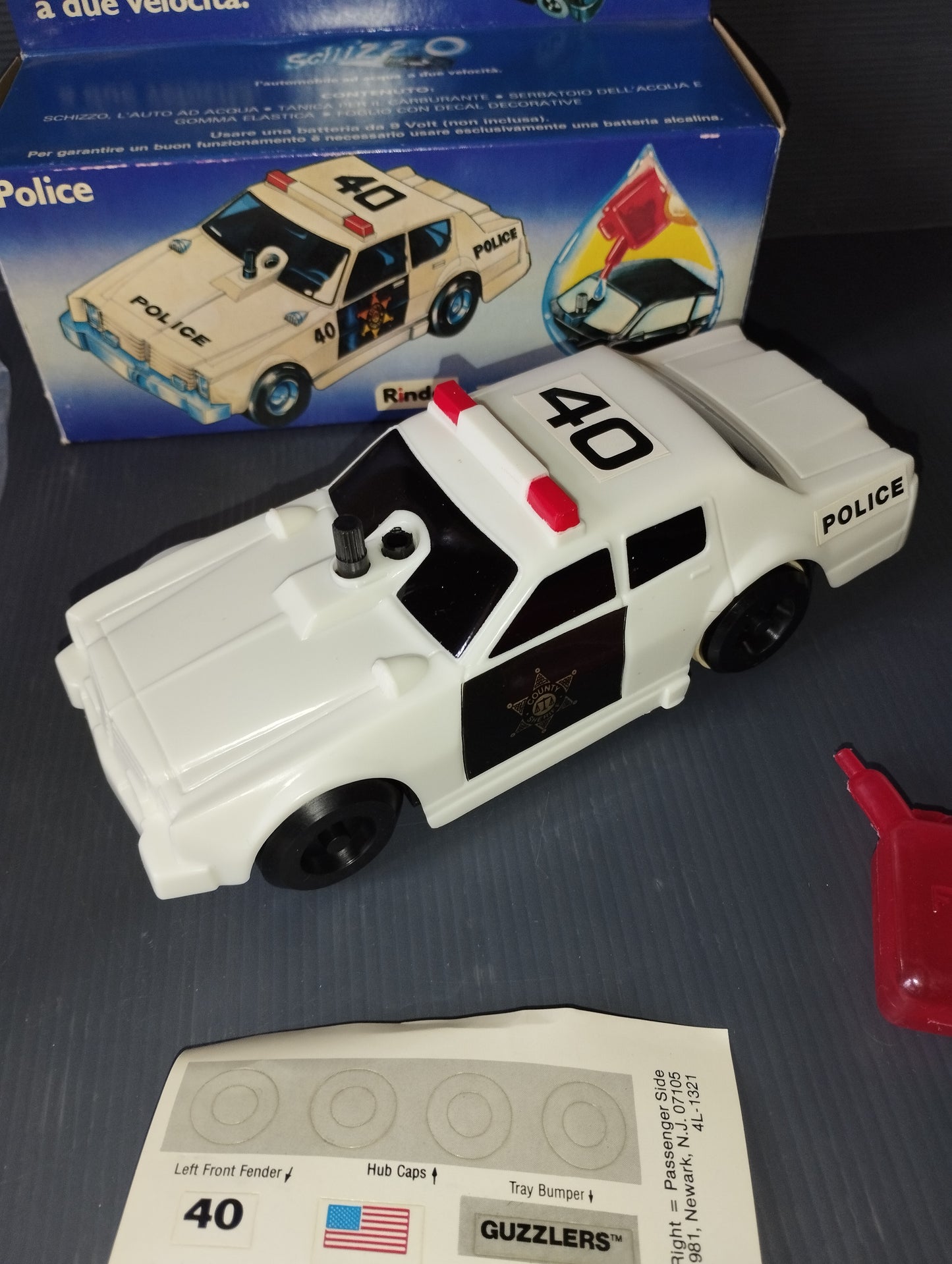 Modellino Auto Polizia Schizzo

Prodotti Negli anni 80da  Rindei By Polistil Cod .PB38