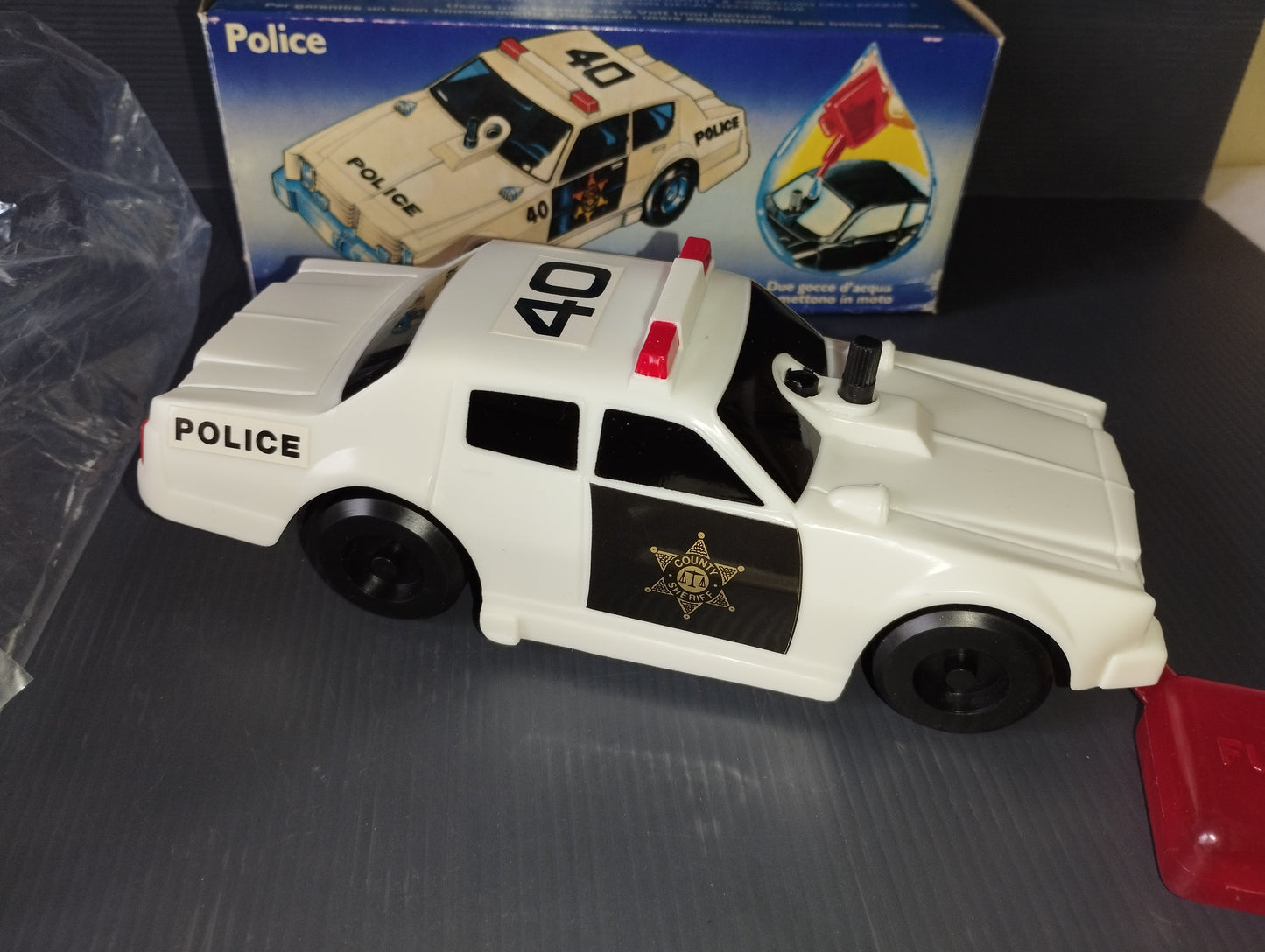 Modellino Auto Polizia Schizzo

Prodotti Negli anni 80da  Rindei By Polistil Cod .PB38