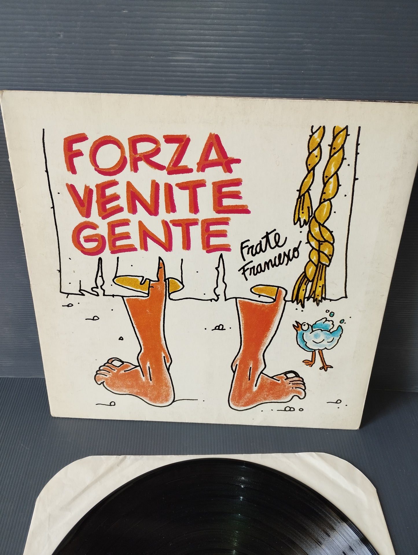 Forza Venite Gente Frate Francesco" LP 33 giri

Edito nel  1981 da RCA cod.BL 31608

Genere:musical