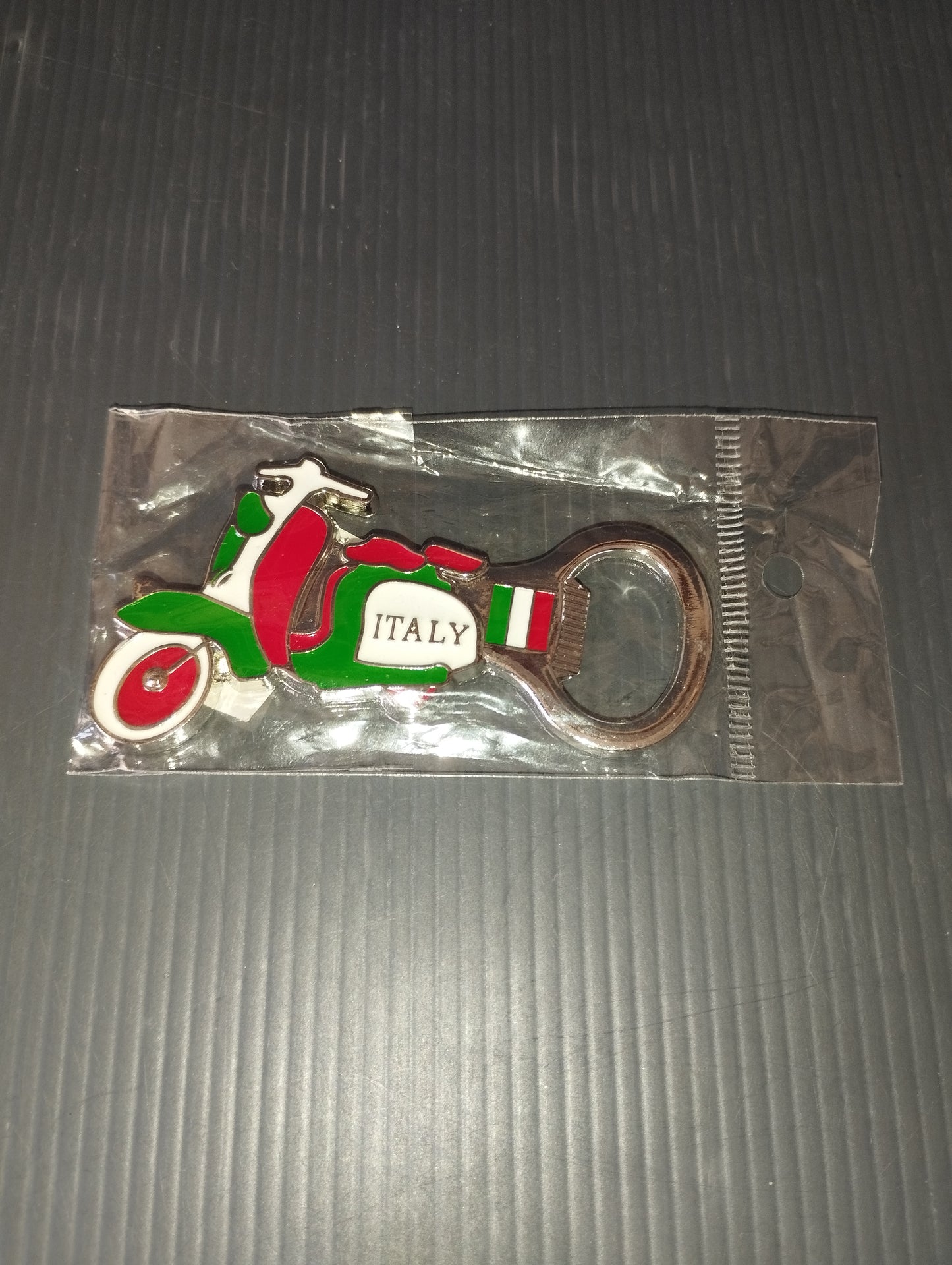 Vespa Magnet/Corkscrew in Metal (Zinc Alloy)