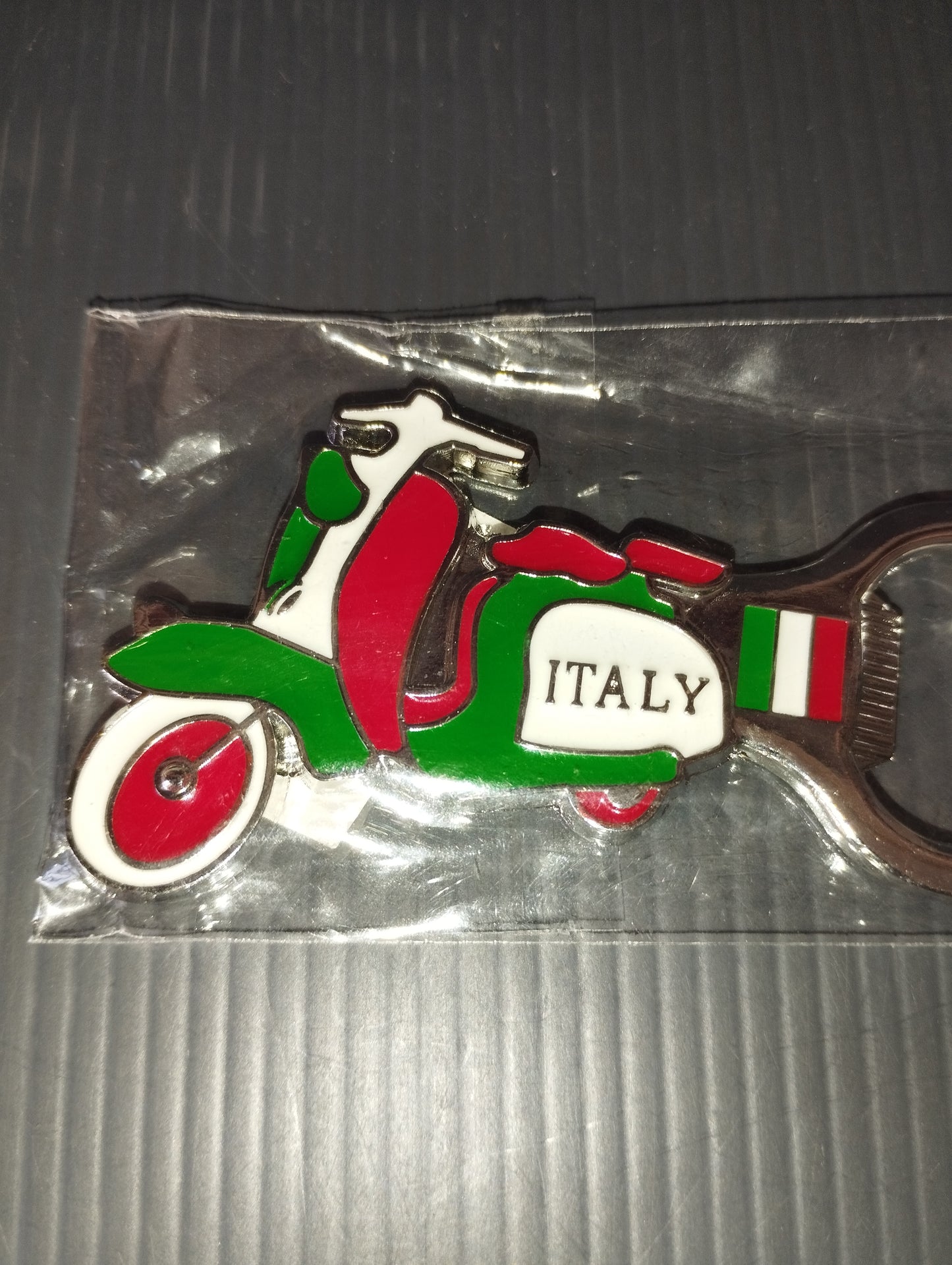 Vespa Magnet/Corkscrew in Metal (Zinc Alloy)