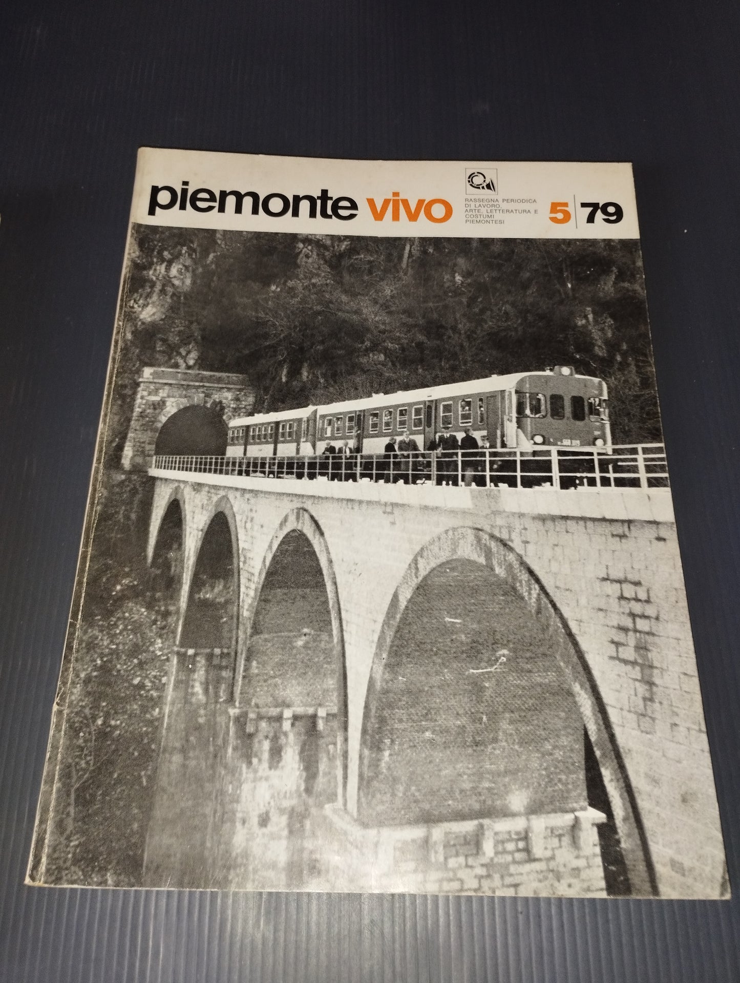 Piemonte Vivo Lot 6 Magazines
 70's