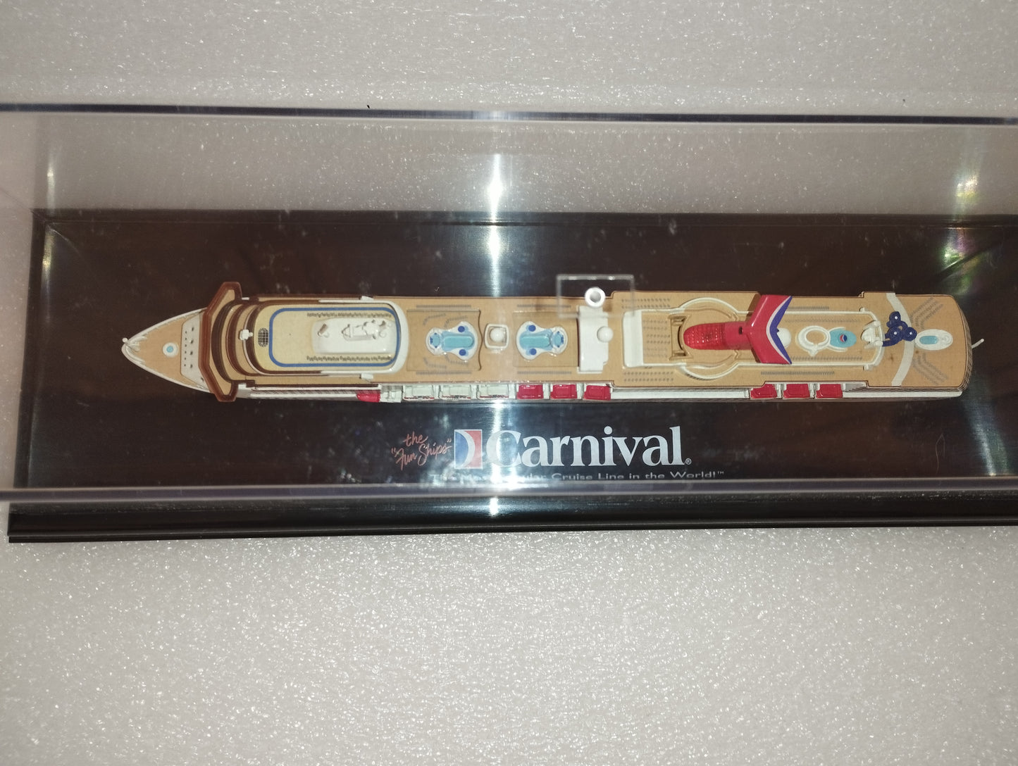 Carnival Ship Model
 Produced by Dragon Model
 Scale 1:1250