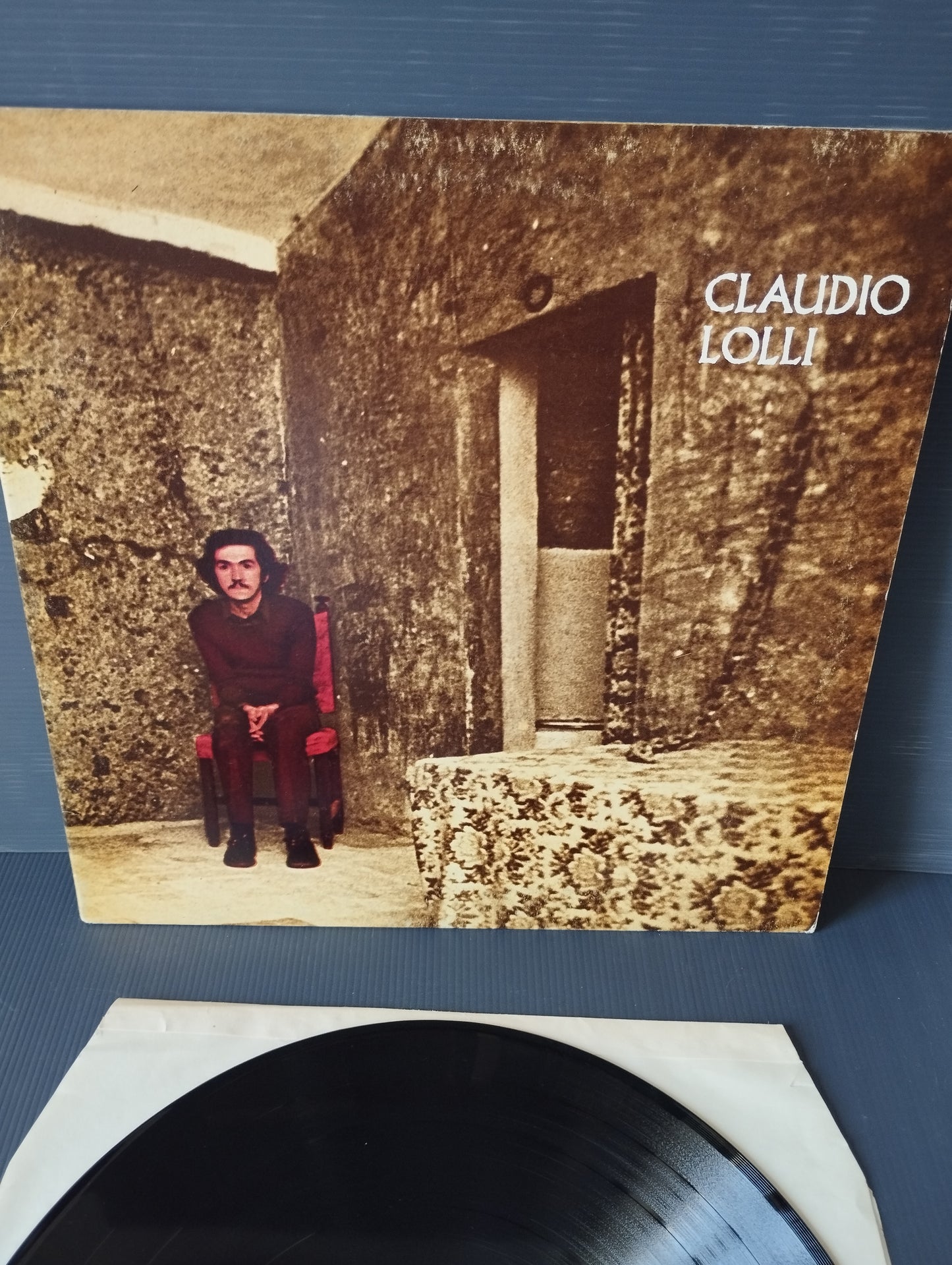 A Man In Crisis" Claudio Lolli LP 33 rpm
 1976 EMI Columbia reissue
